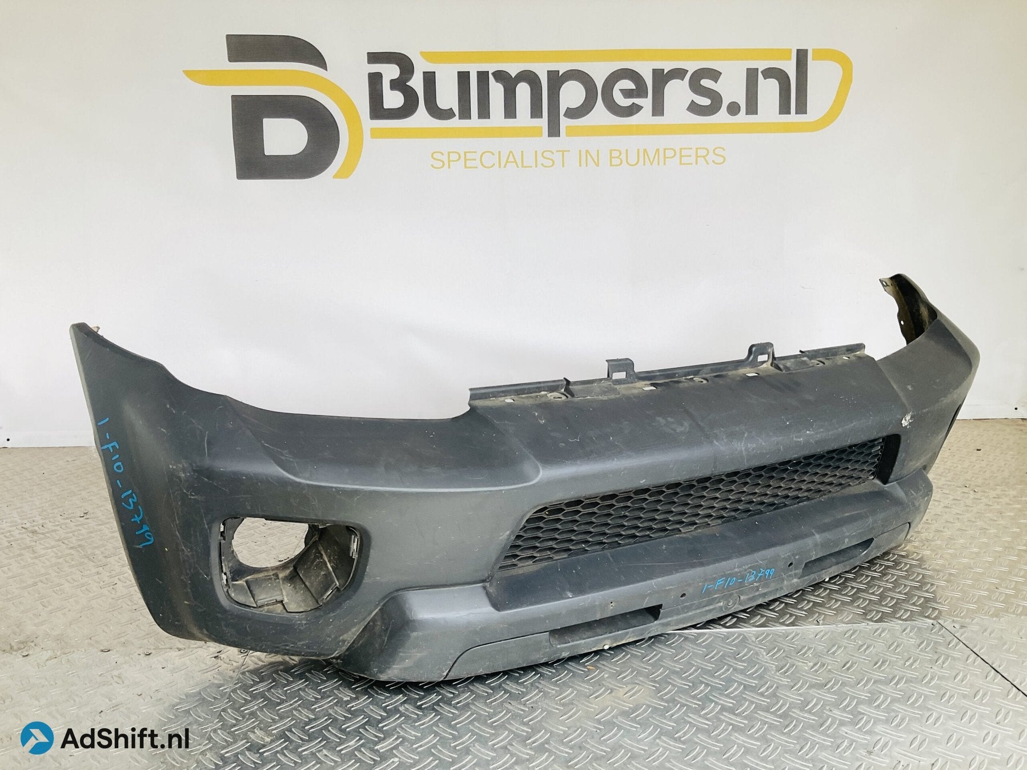 Bumper Suzuki Jimny 71711-57m Voorbumper 1-F10-13799R, Bumper