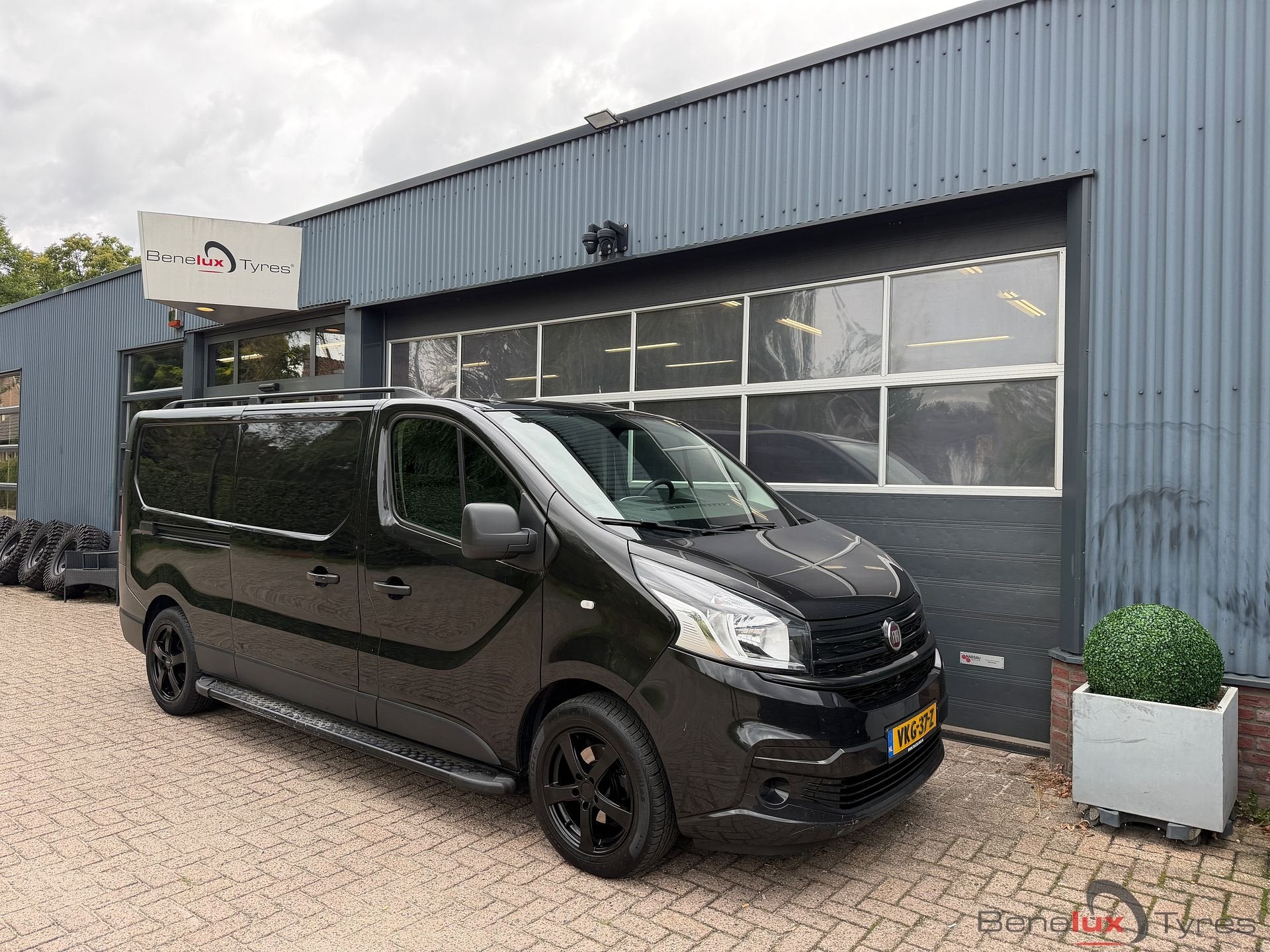 Fiat  Talento Black Edition 2.0 170pk Professional NAP L2H1, Auto's, Bestelauto's, Voorwielaandrijving, Zwart, Bedrijf, 750 kg
