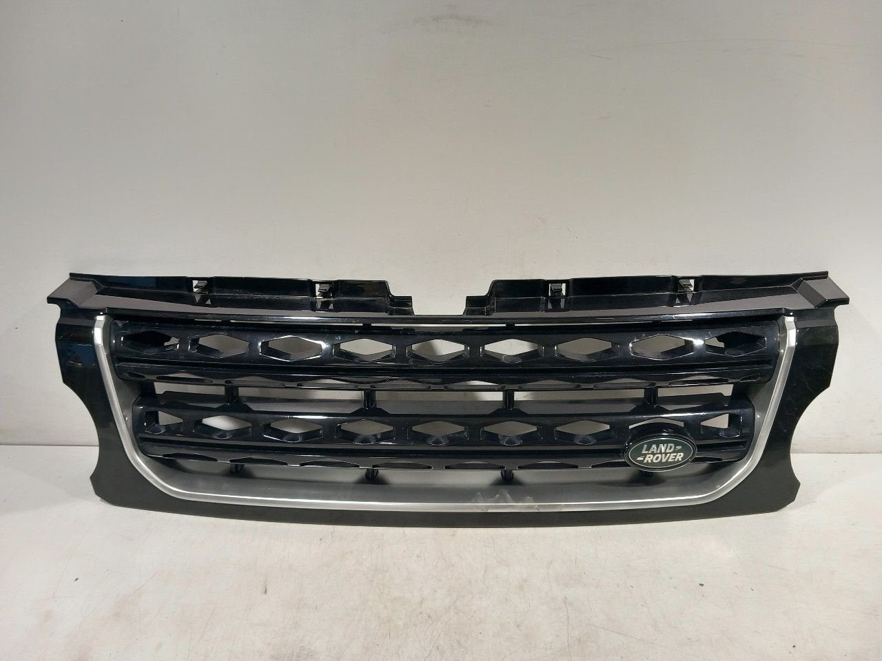Grille Land Rover Discovery, Onderdelen@venauto.nl, Van der Ven Autorecycling B.V., Ettenseweg 76, 4706 PB Roosendaal, The Netherlands
