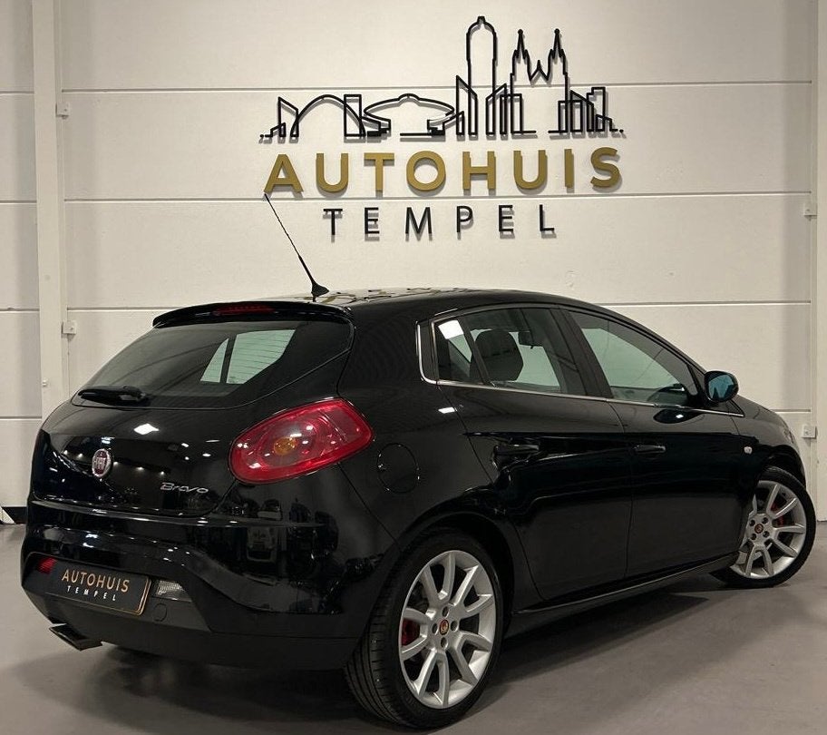 Fiat Bravo 1.4 T-Jet Sport Nap Airco Cruise Climate Leder Bl, Auto's, Voorwielaandrijving, Gebruikt, Zwart, 4 cilinders