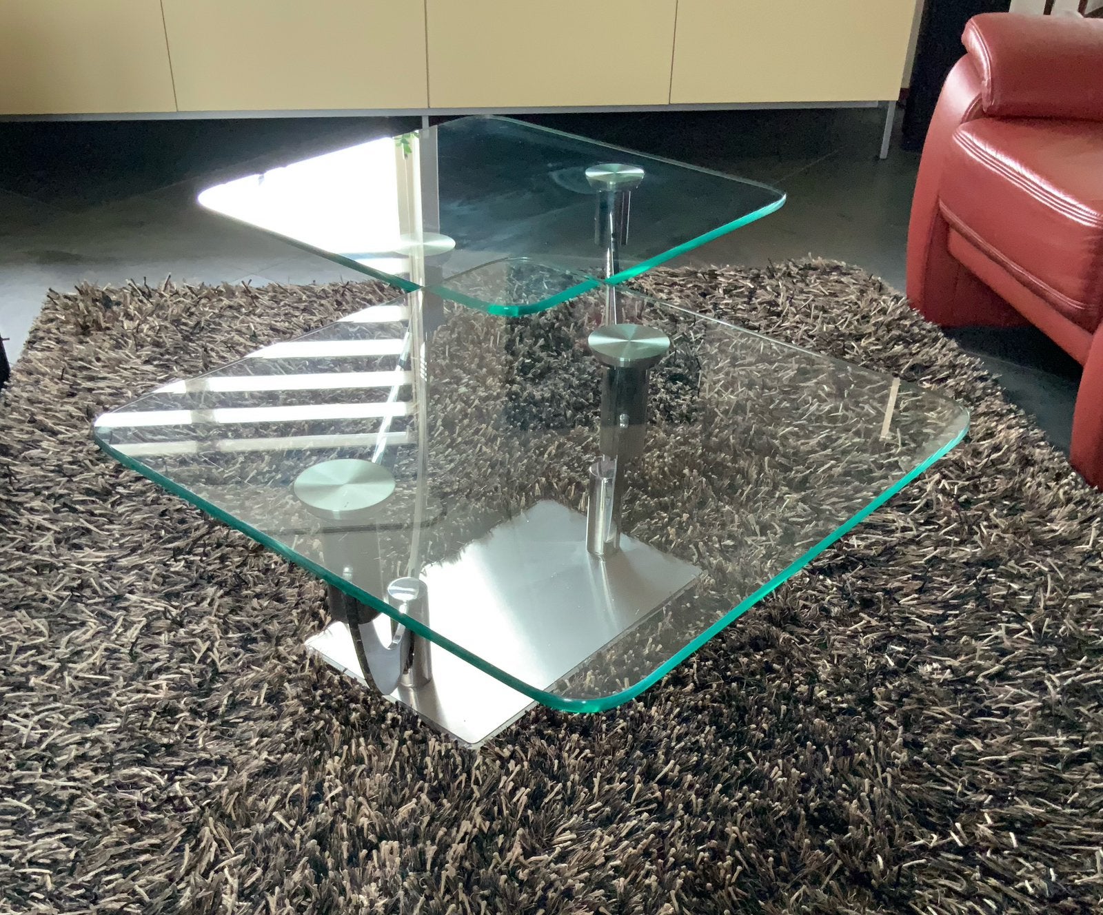 Moderne glazen salontafel met metalen onderstel, Huis en Inrichting, Tafels | Salontafels, Ophalen, Gebruikt, 100 tot 150 cm, 50 tot 75 cm