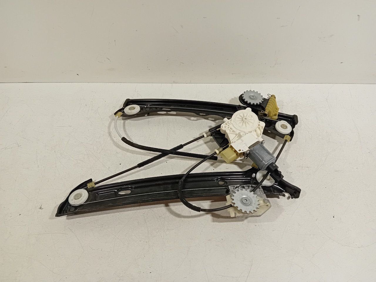 Raammechaniek elektrisch rechts voor BMW 4 serie, Onderdelen@venauto.nl, Van der Ven Autorecycling B.V., Gebruikt, Ettenseweg 76, 4706 PB Roosendaal, The Netherlands