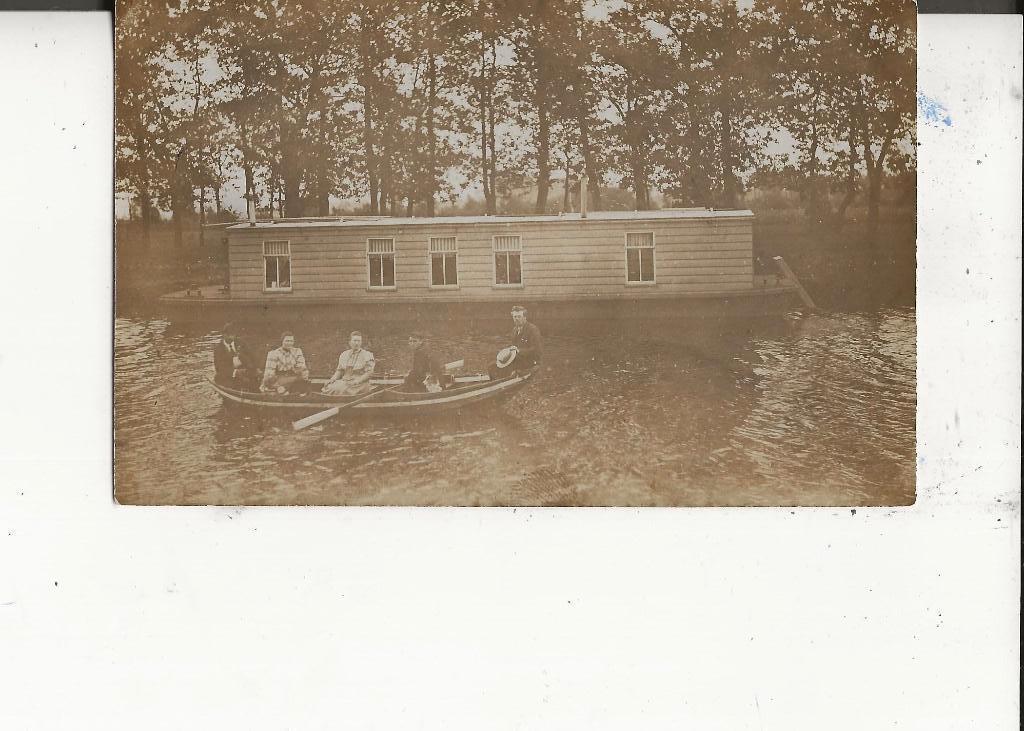 Onbekend Woonboot en roeiboot Fotokaart, Ophalen of Verzenden, Voor 1920, Ongelopen, Zuid-Holland
