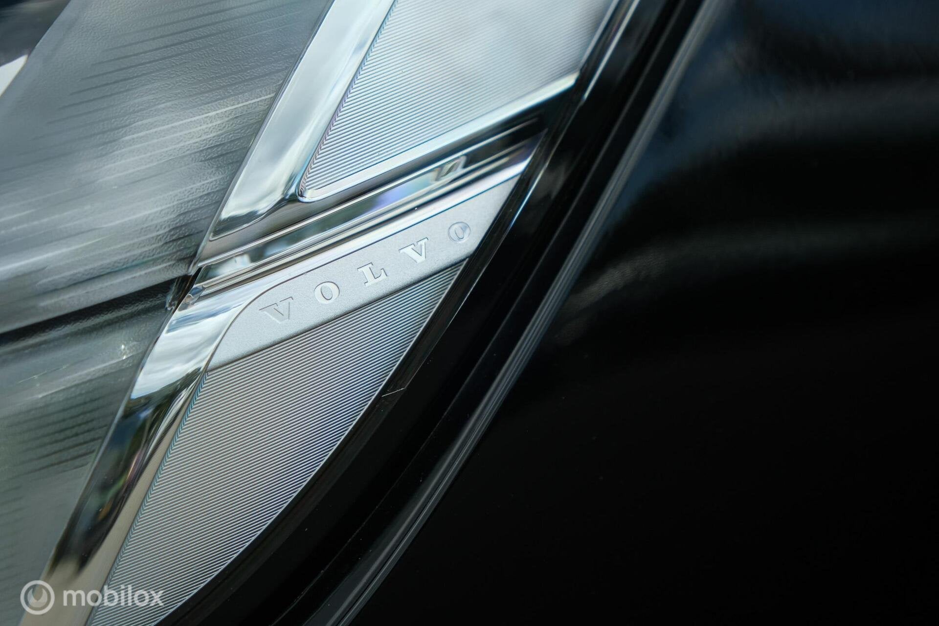 Foto 11 van Volvo V90 2.0 T8 AWD R-Design | Stoel en stuurwielverwarming