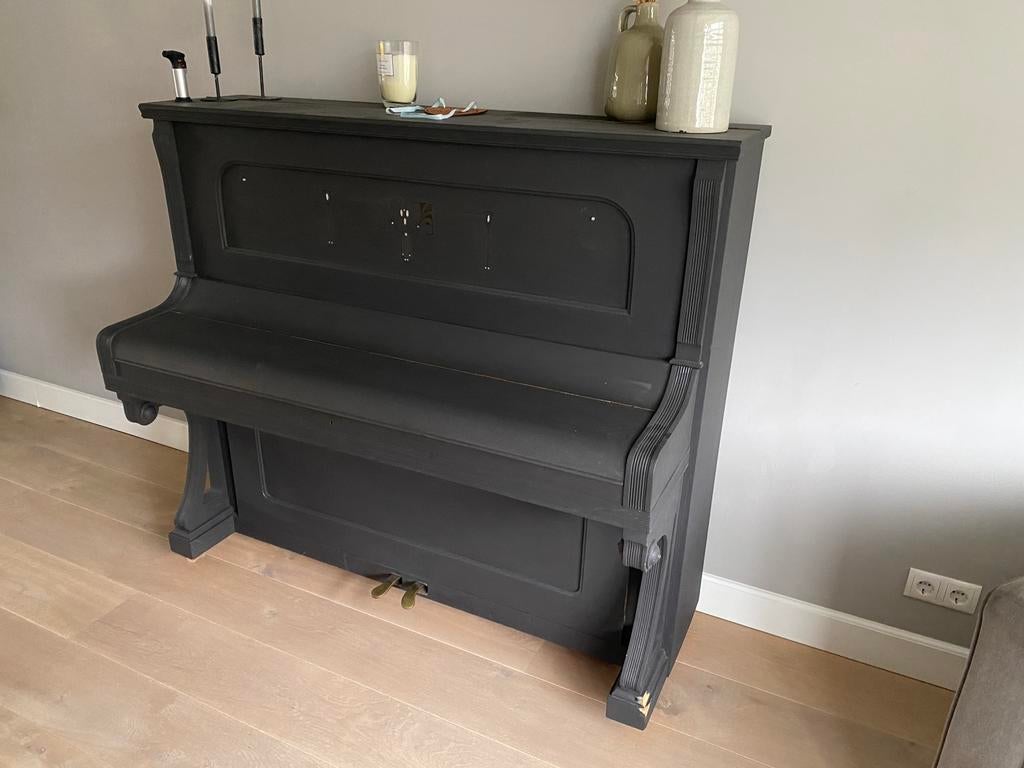 Piano als decoratief meubelstuk (moet gestemd worden), Muziek en Instrumenten, Piano's, Ophalen, Gebruikt, Zwart, Piano