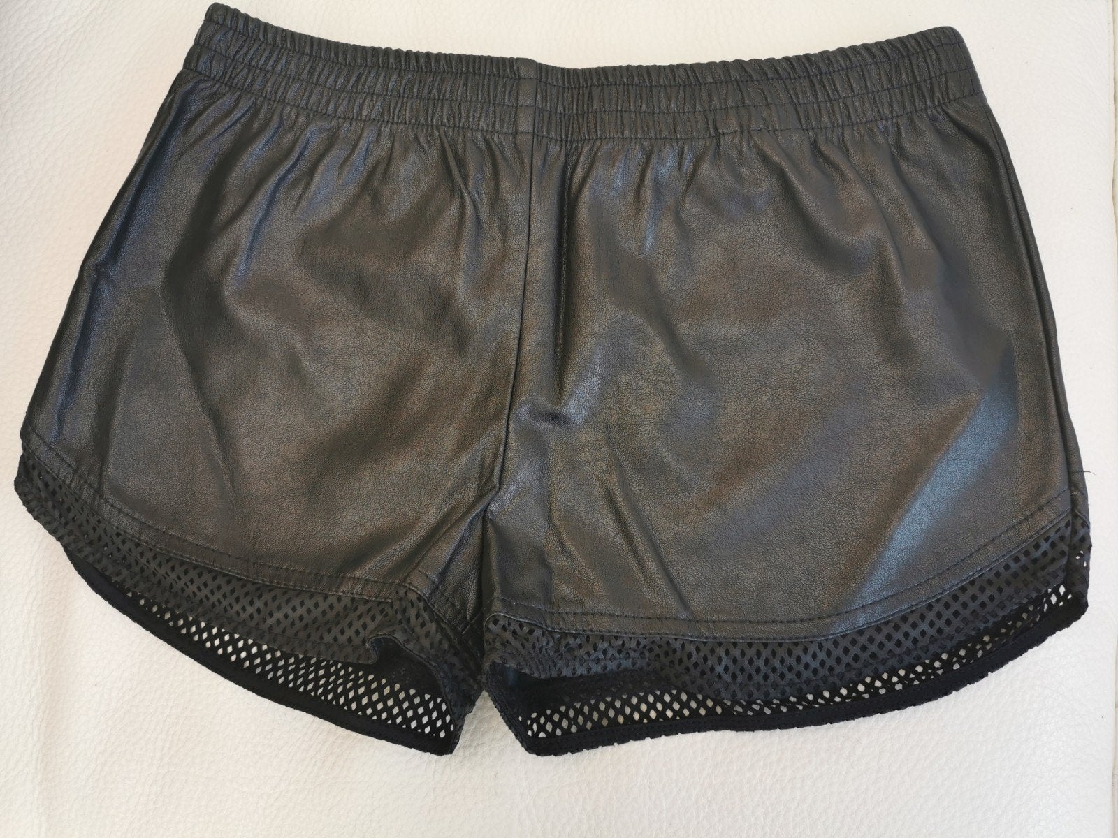 New Yorker lederlook hotpants mt. M, Maat 38/40 (M), Kort, Verzenden, Zwart