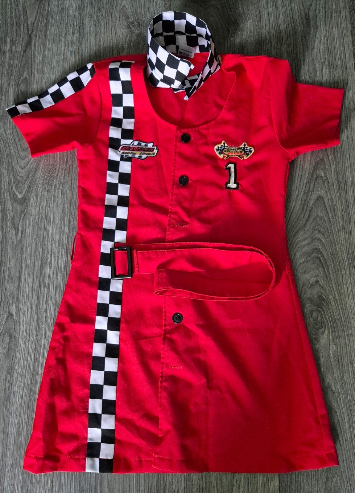 Carnavalspakje raceauto rood maat XS, Ophalen, Zo goed als nieuw, Maat 34 (XS) of kleiner, Carnaval