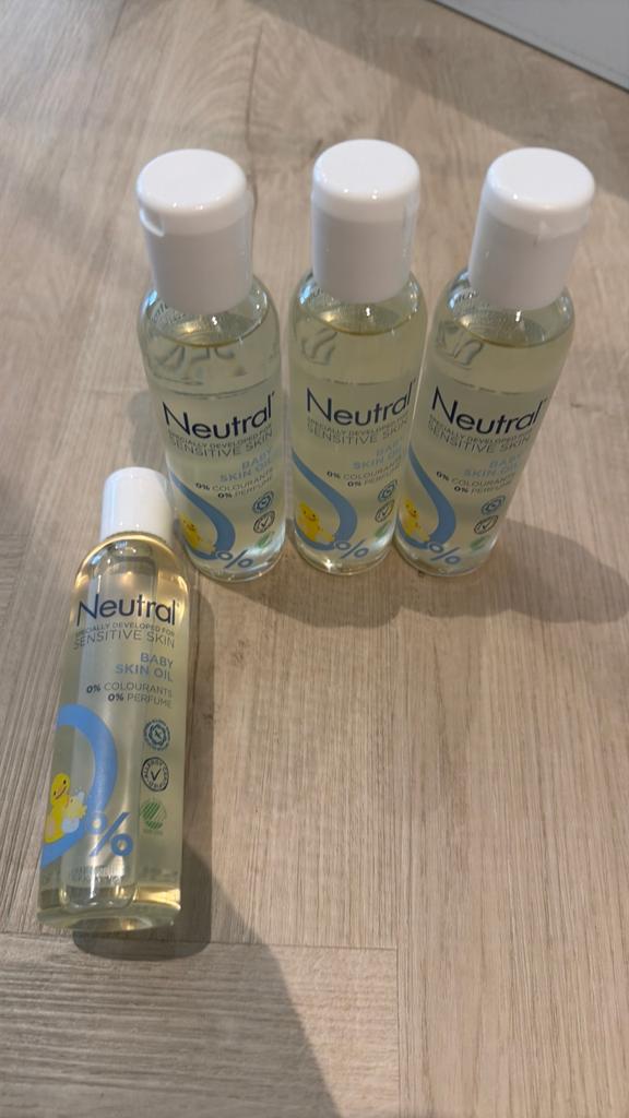 Neutral baby olie, Kinderen en Baby's, Babyvoeding en Toebehoren, Ophalen of Verzenden, Nieuw, Overige typen