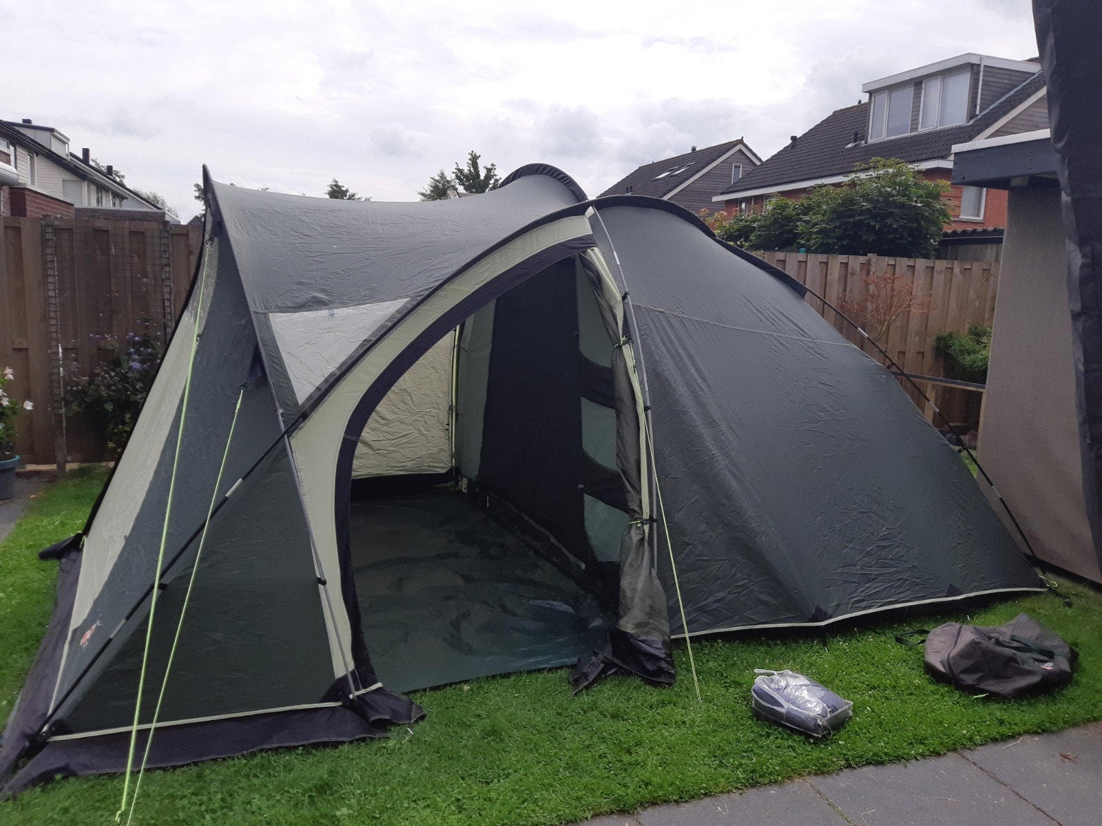 Gelert Ottawa 4 Tent - kamperen, Caravans en Kamperen, Tenten, Ophalen of Verzenden, Gebruikt, Tot en met 4