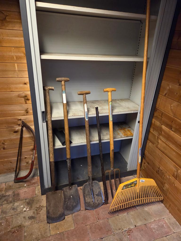Tuin gereedschap set: scheppen, spade, bladhark en zaag, Ophalen, Gebruikt, Schop