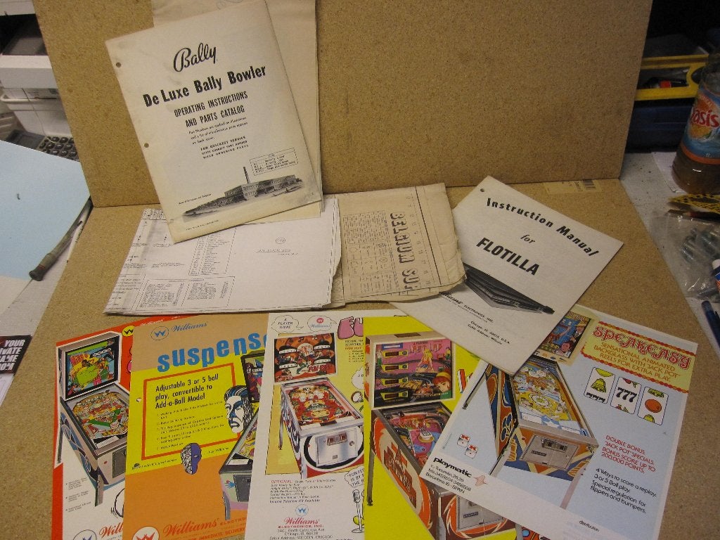 B32  manuals/schematic/flyers pinball and other, Verzamelen, Automaten | Flipperkasten, Ophalen of Verzenden, Gebruikt, Elektronisch