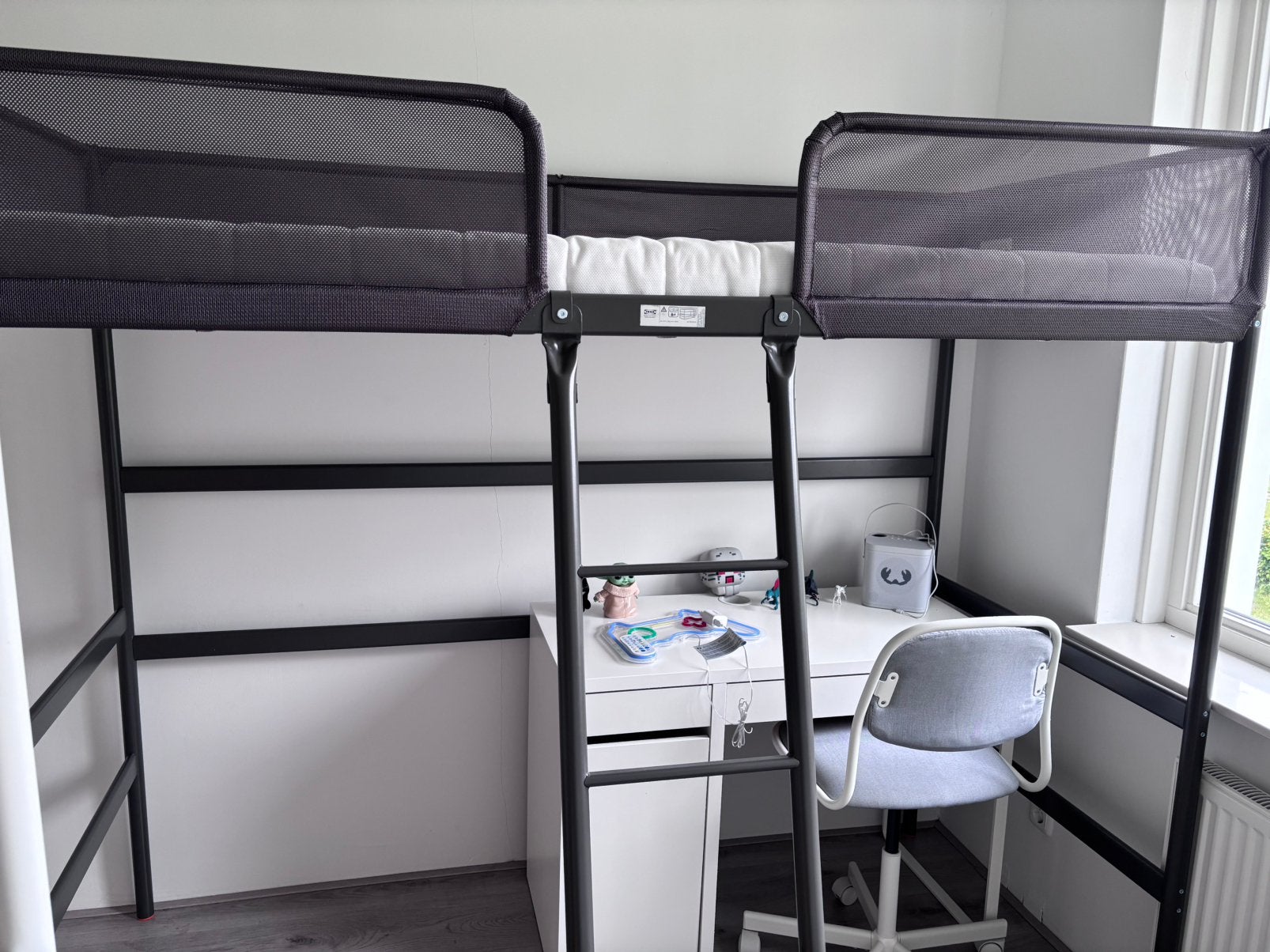 Hoogslaper 90x200, Huis en Inrichting, Slaapkamer | Stapelbedden en Hoogslapers, Ophalen, Eenpersoons, Nieuw, 200 cm