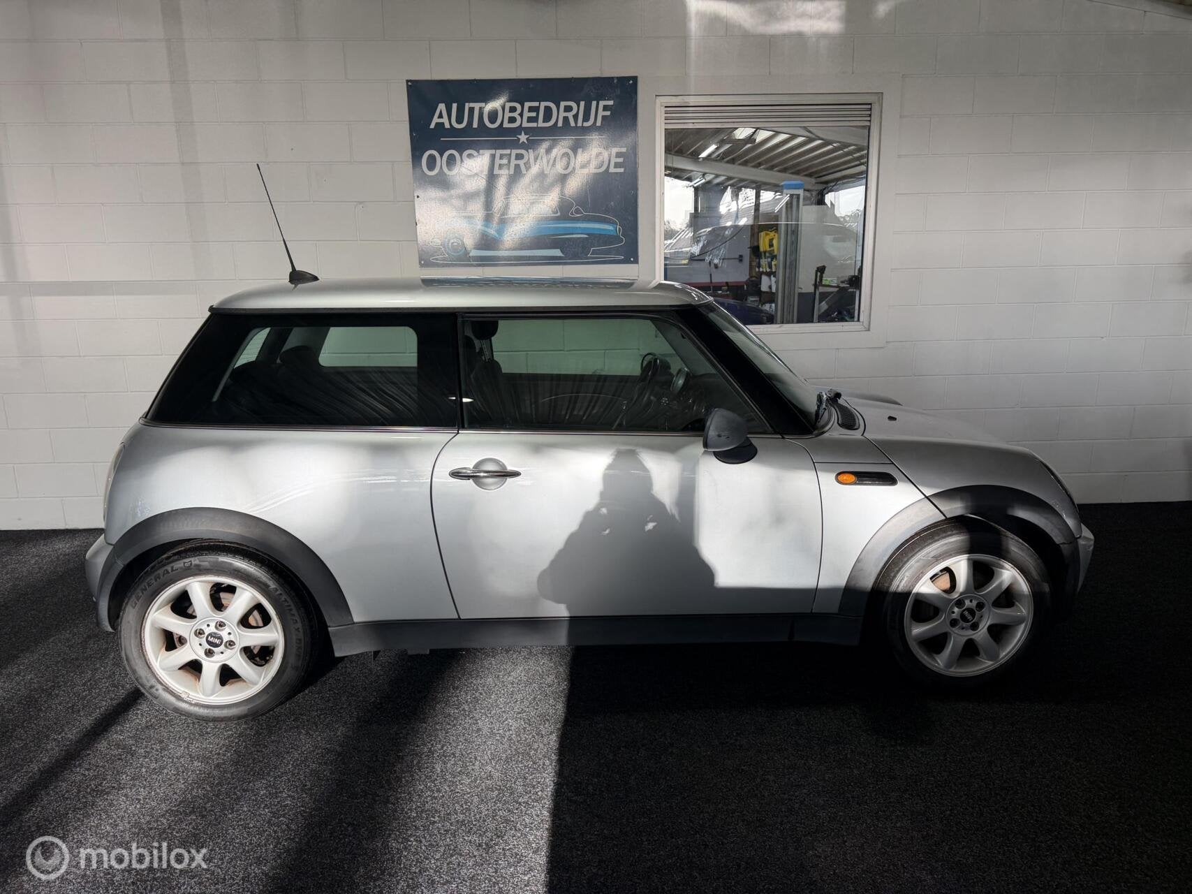 Mini 3-Deurs 1.6 One Pepper Apk - Elec.ramen - Airco - One P, Voorwielaandrijving, Gebruikt, Zwart, 4 cilinders