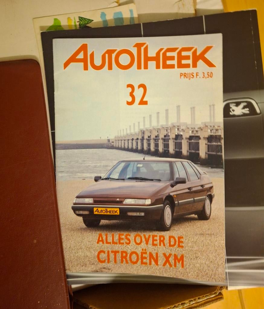 100 autofolders, Ophalen, Zo goed als nieuw, Ford