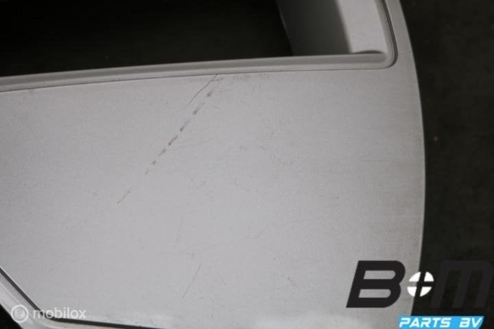 Org 18 inch wieldoppen VW ID3 10A601147, Gebruikt, Band(en)
