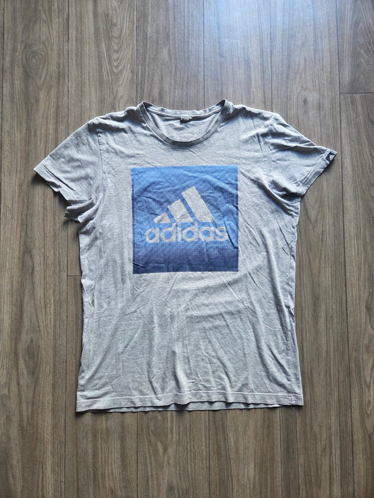 Lichtgrijze Adidas tshirt in maat L, Maat 52/54 (L), Ophalen of Verzenden, Adidas, Grijs