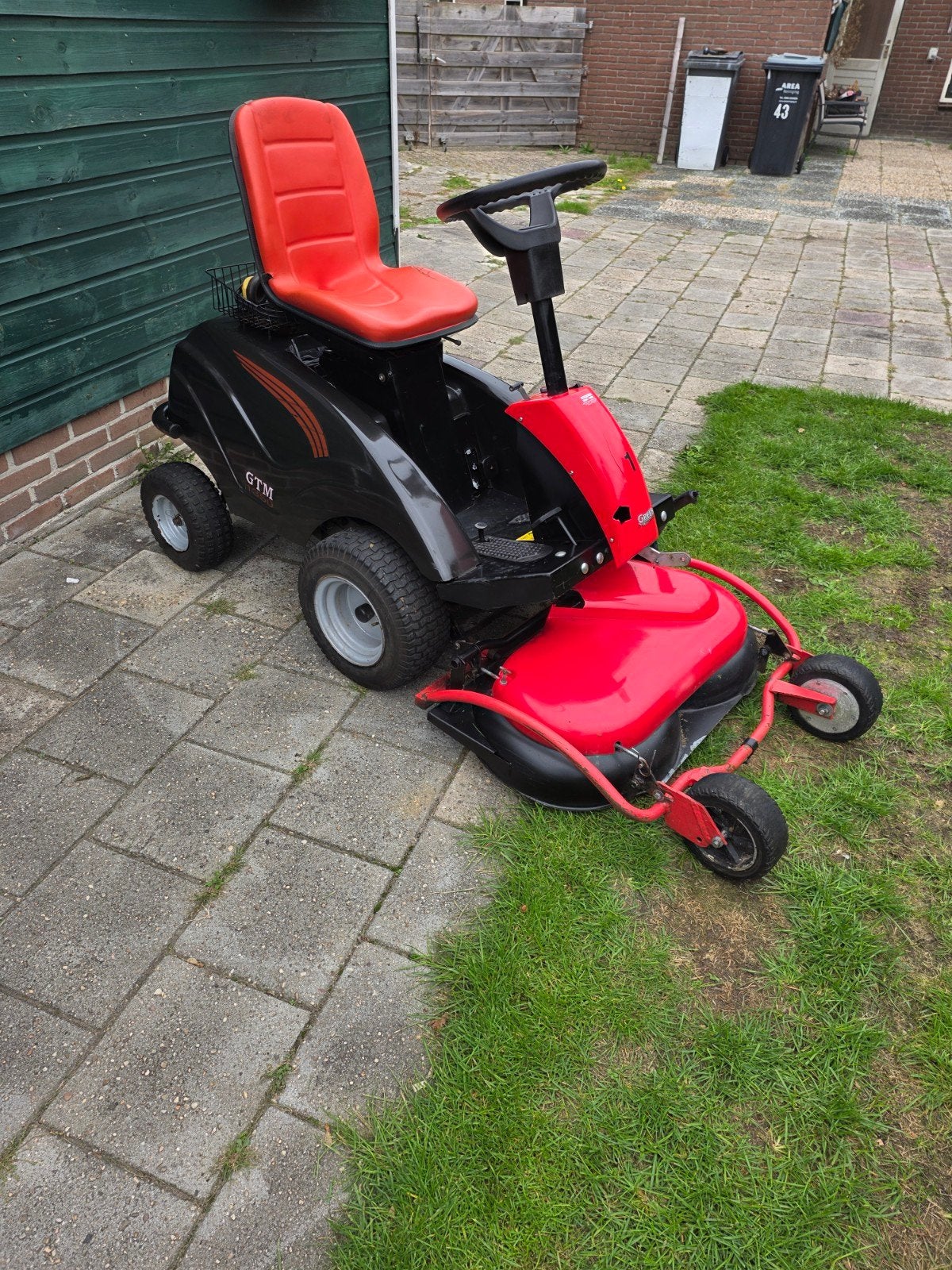 GTM Zitmaaier frontmaaier automaat 12.5 pk mulch maaidek, Ophalen of Verzenden, Gebruikt, Stiga, 90 tot 120 cm