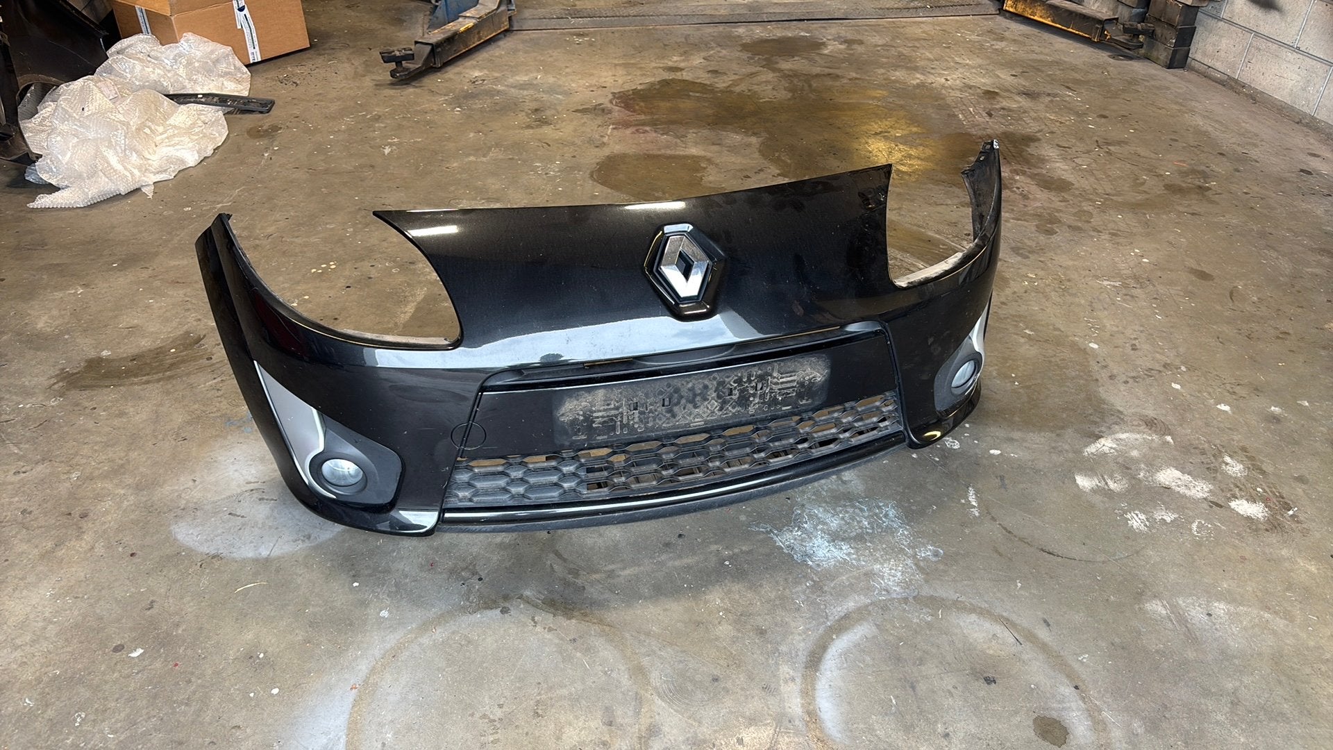 Renault twingo 2007-2011 voor bumper zwart voorkant front, Auto-onderdelen, Ophalen, Gebruikt, Bumper, Renault