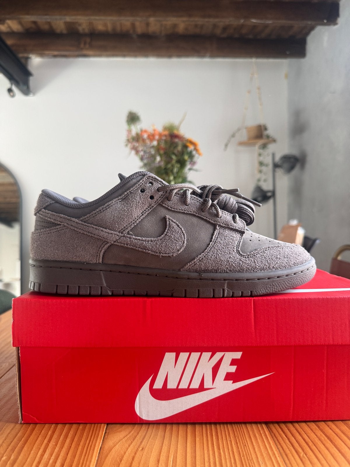 Nike Dunk Low Retro SE 'CAVE STONE' - Maat 43, Kleding | Heren, Schoenen, Ophalen of Verzenden, Zo goed als nieuw, Overige kleuren