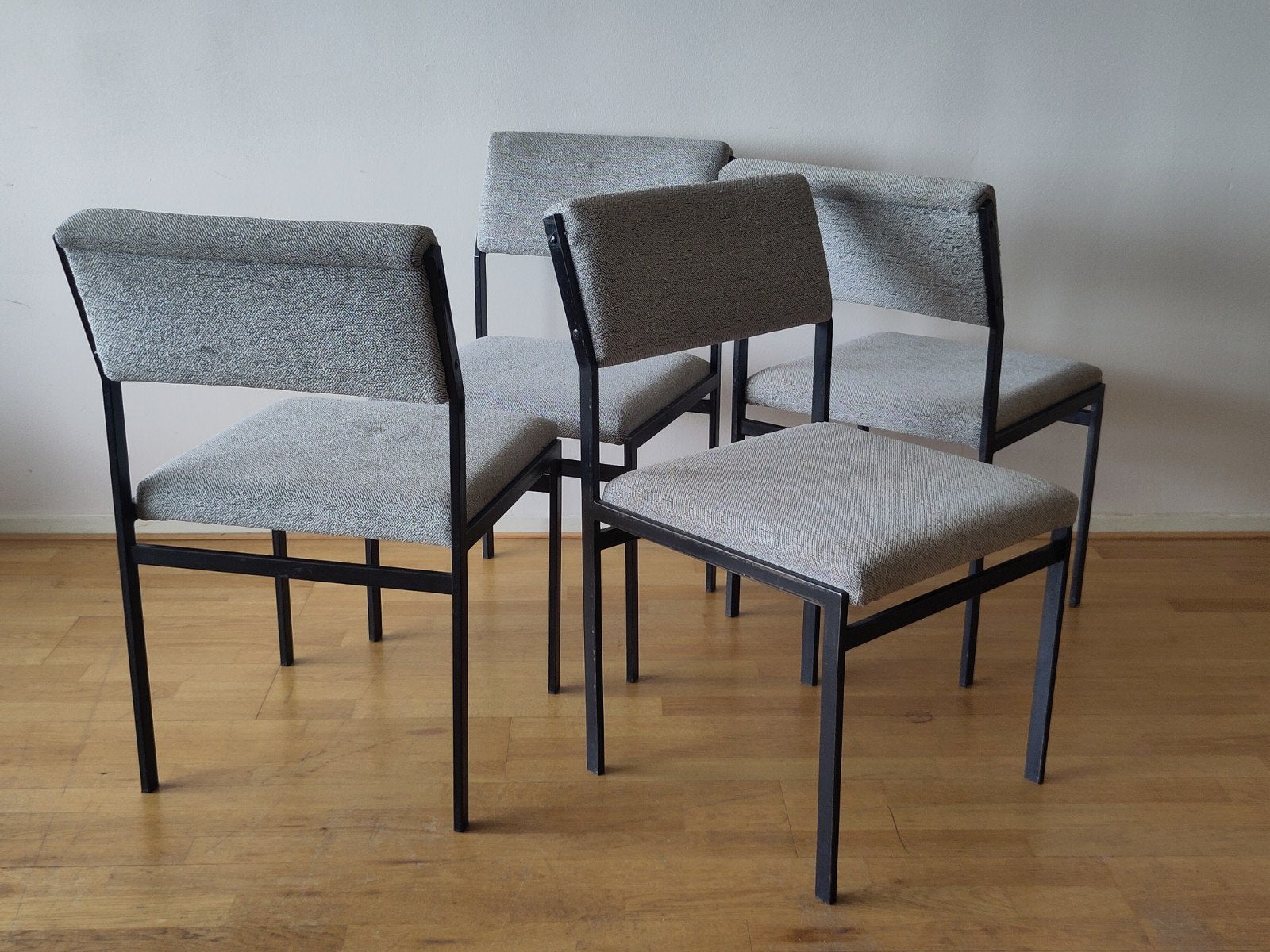 4x vintage Pastoe eetkamerstoel SM07 stoelen metaal stof, Huis en Inrichting, Gebruikt, ., Zwart, Ophalen of Verzenden