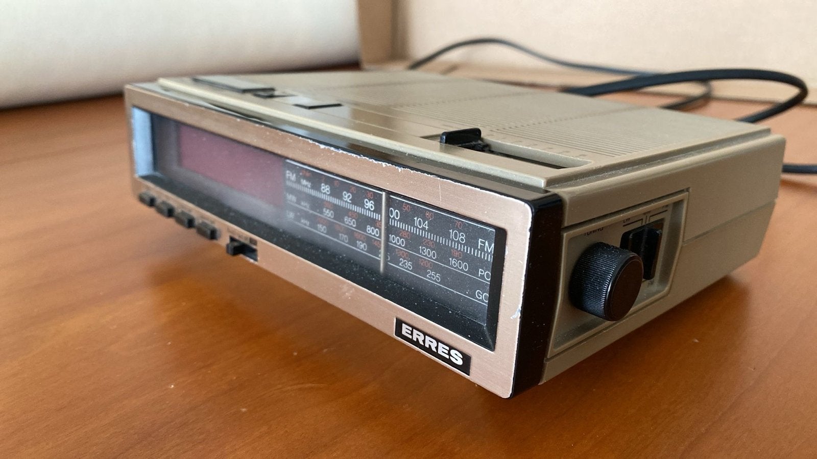 Erres vintage wekkerradio TR 1321, Audio, Tv en Foto, Radio's, Ophalen of Verzenden, Gebruikt, Radio