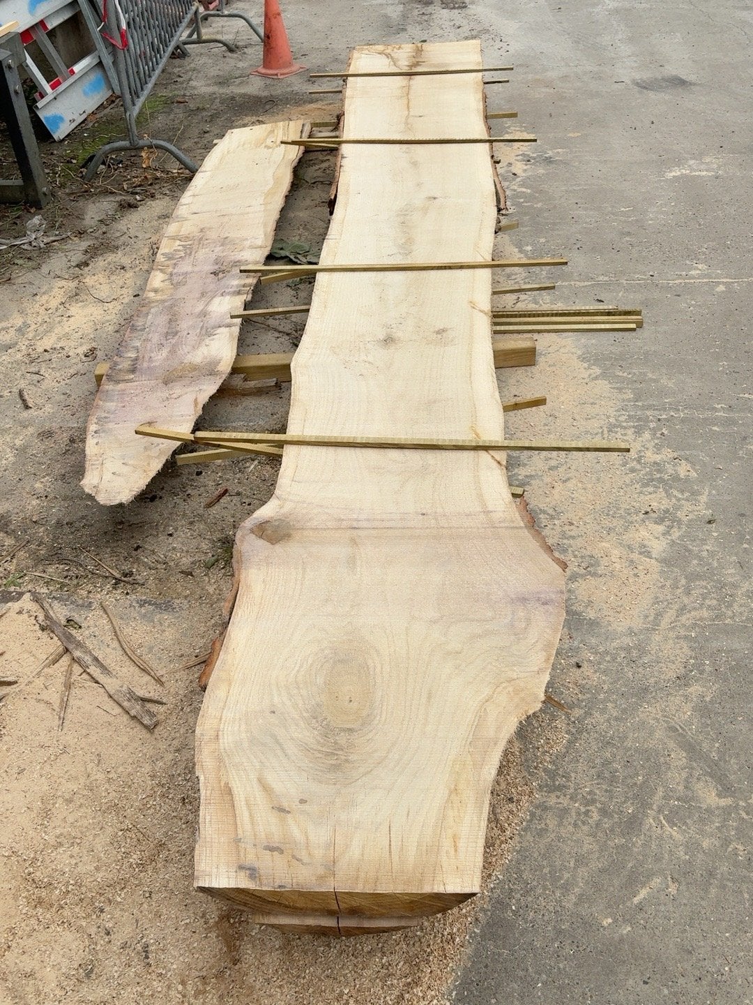 Eiken tafel-wastafelbladen / schaaldelen, Ophalen