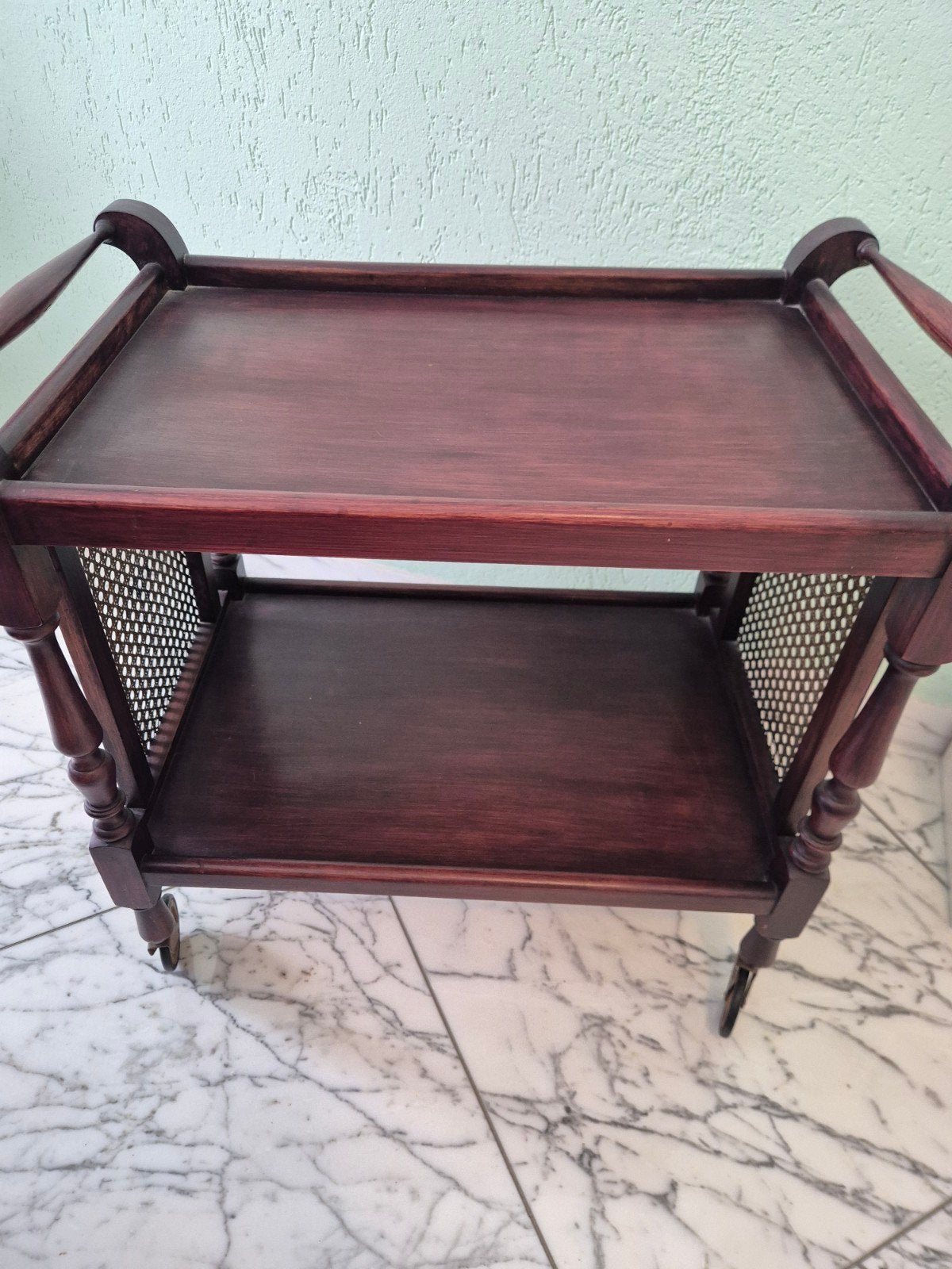 Vintage serveerwagen met rotan details, Ophalen