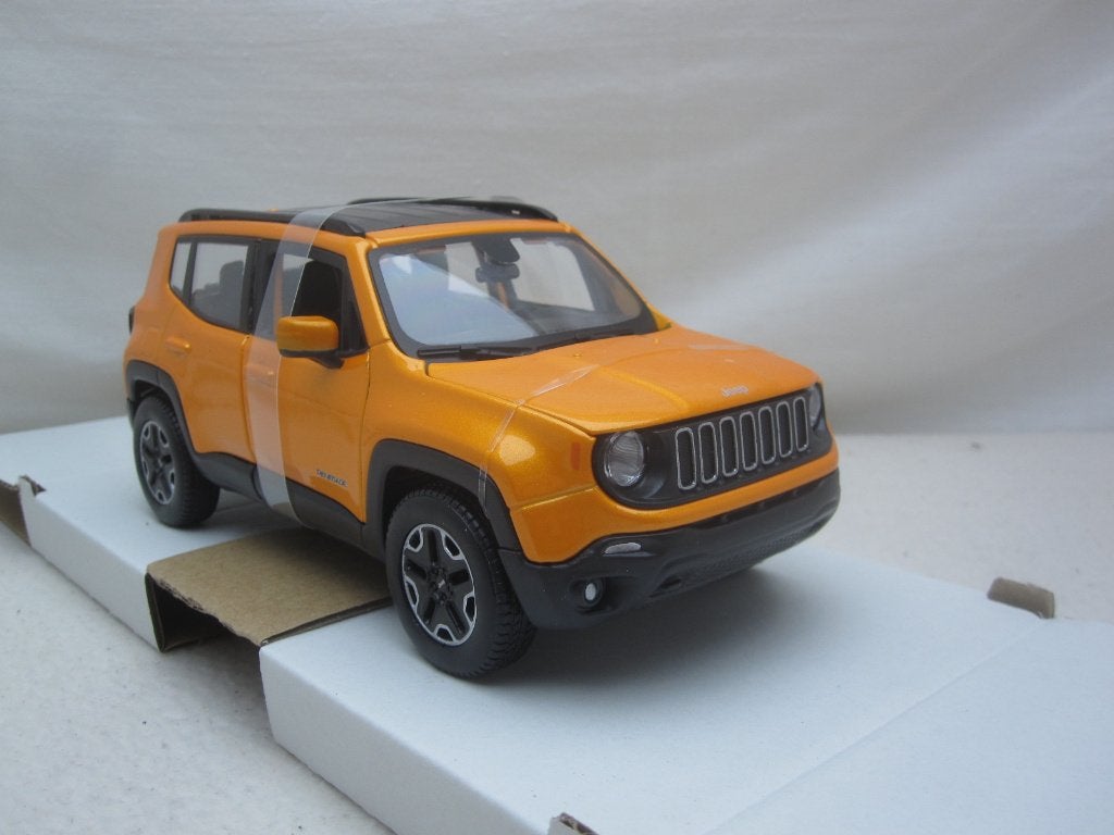 Jeep Renegade 2017 Oranje metallic  1:24 Maisto, Ophalen of Verzenden, Nieuw, Auto, Maisto