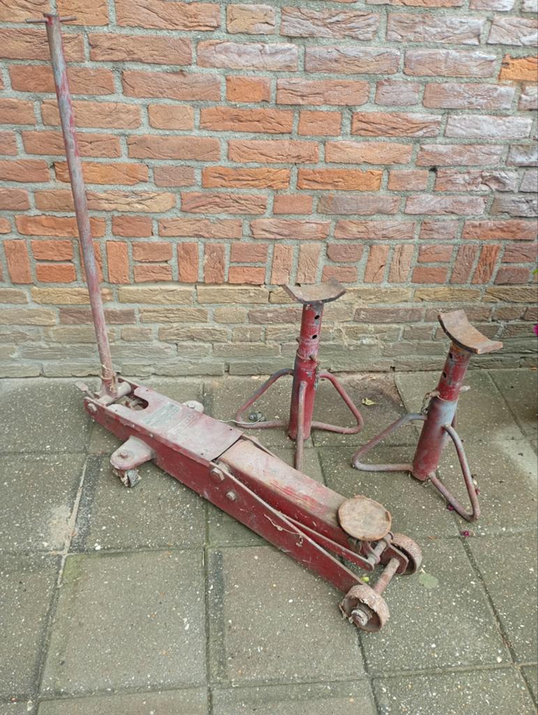 Zware degelijke autokrik + 2 zware bokken, Auto diversen, Krikken, Garagekrik, Hydraulisch, Info@sandersverbouwingen.com, Sanders verbouwingen