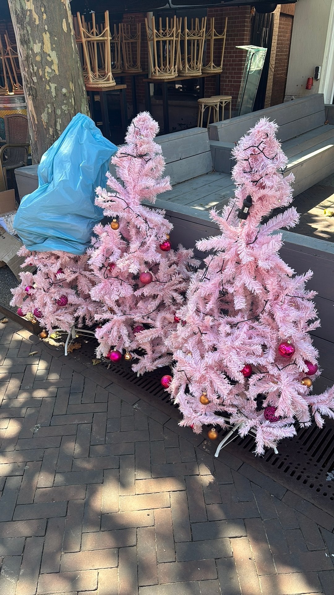 Roze kerstbomen incl kerstballen en verlichting, Ophalen of Verzenden, Gebruikt