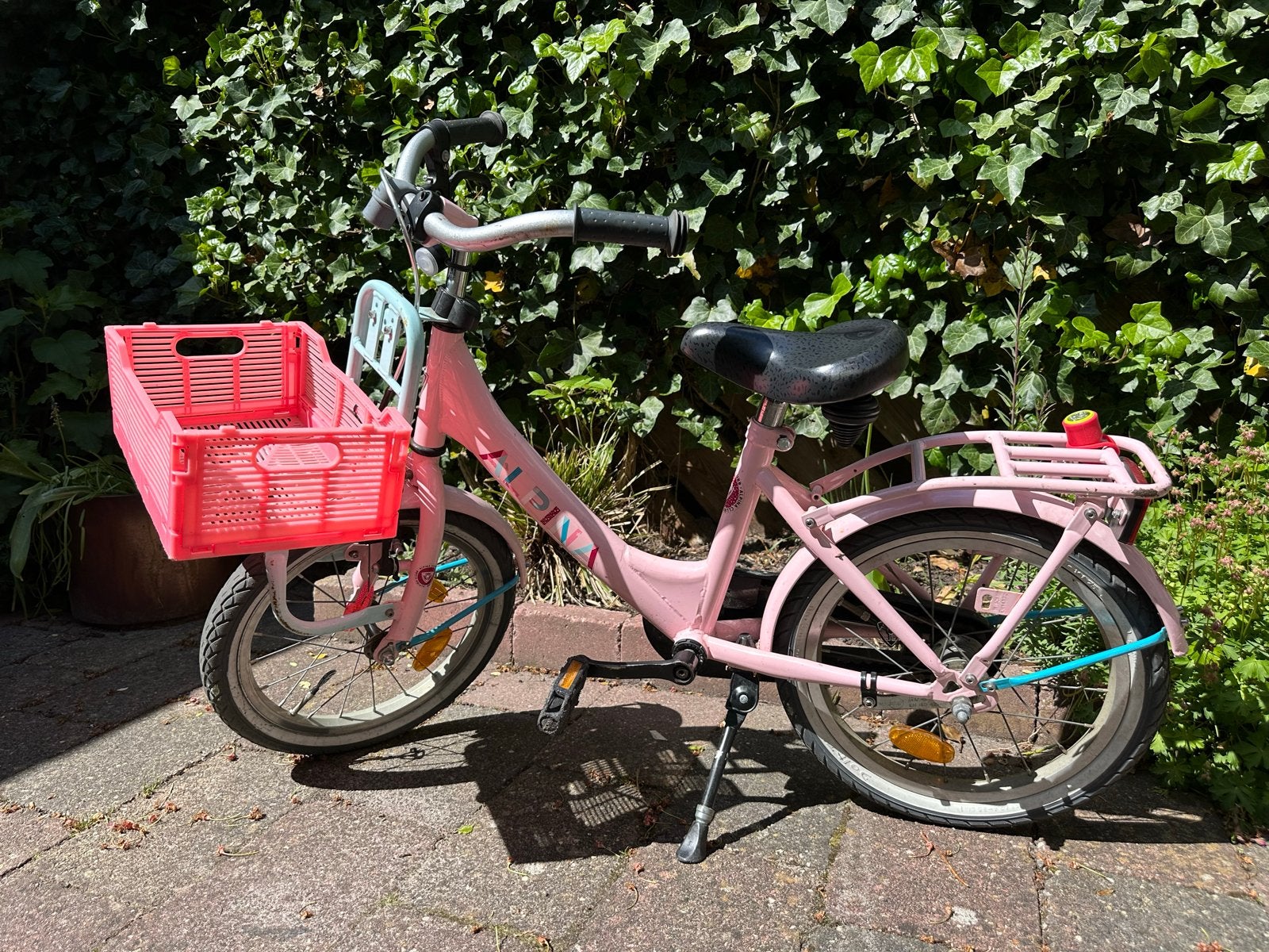 Roze Alpina kinderfiets 16 inch met mandje, Ophalen, Gebruikt, Velgrem, Minder dan 16 inch
