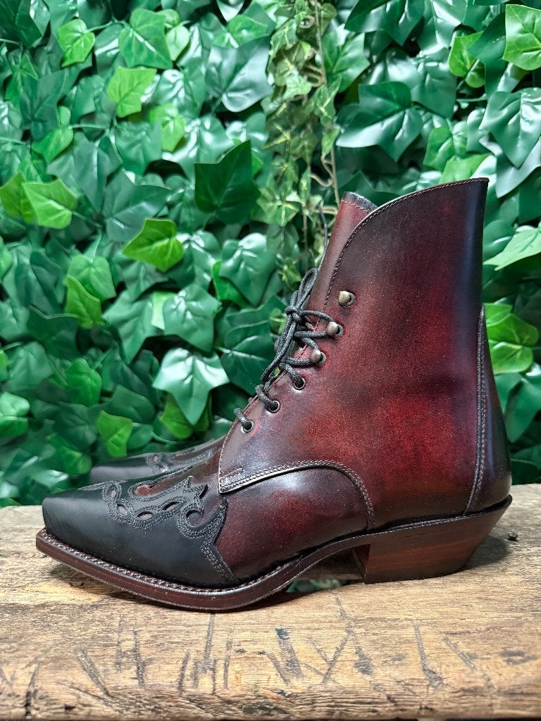 Prachtige vintage victoriaanse veterlaars sendra maat 39, Sendra, Bruin, Lage of Enkellaarzen, Nieuw