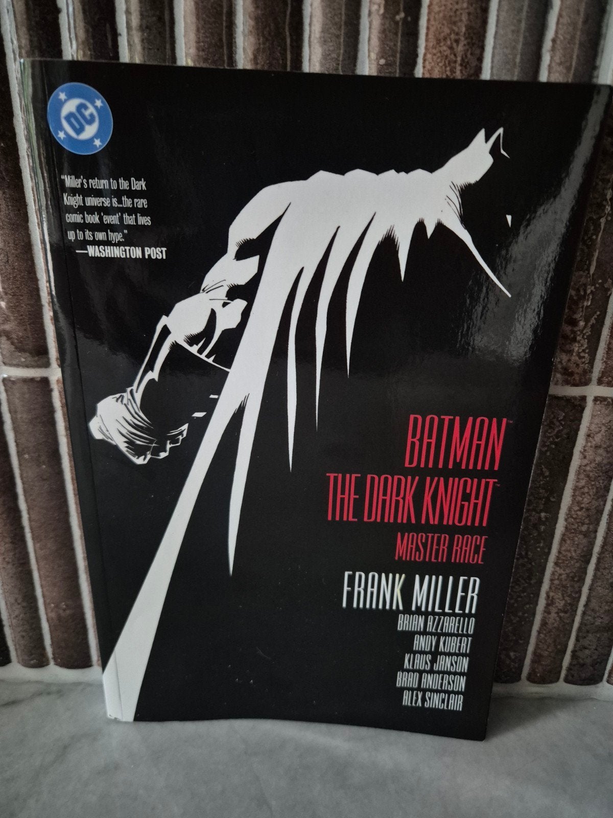 Batman: The Dark Knight Master Race - Frank Miller, Boeken, Eén comic, Amerika, Ophalen of Verzenden, Zo goed als nieuw