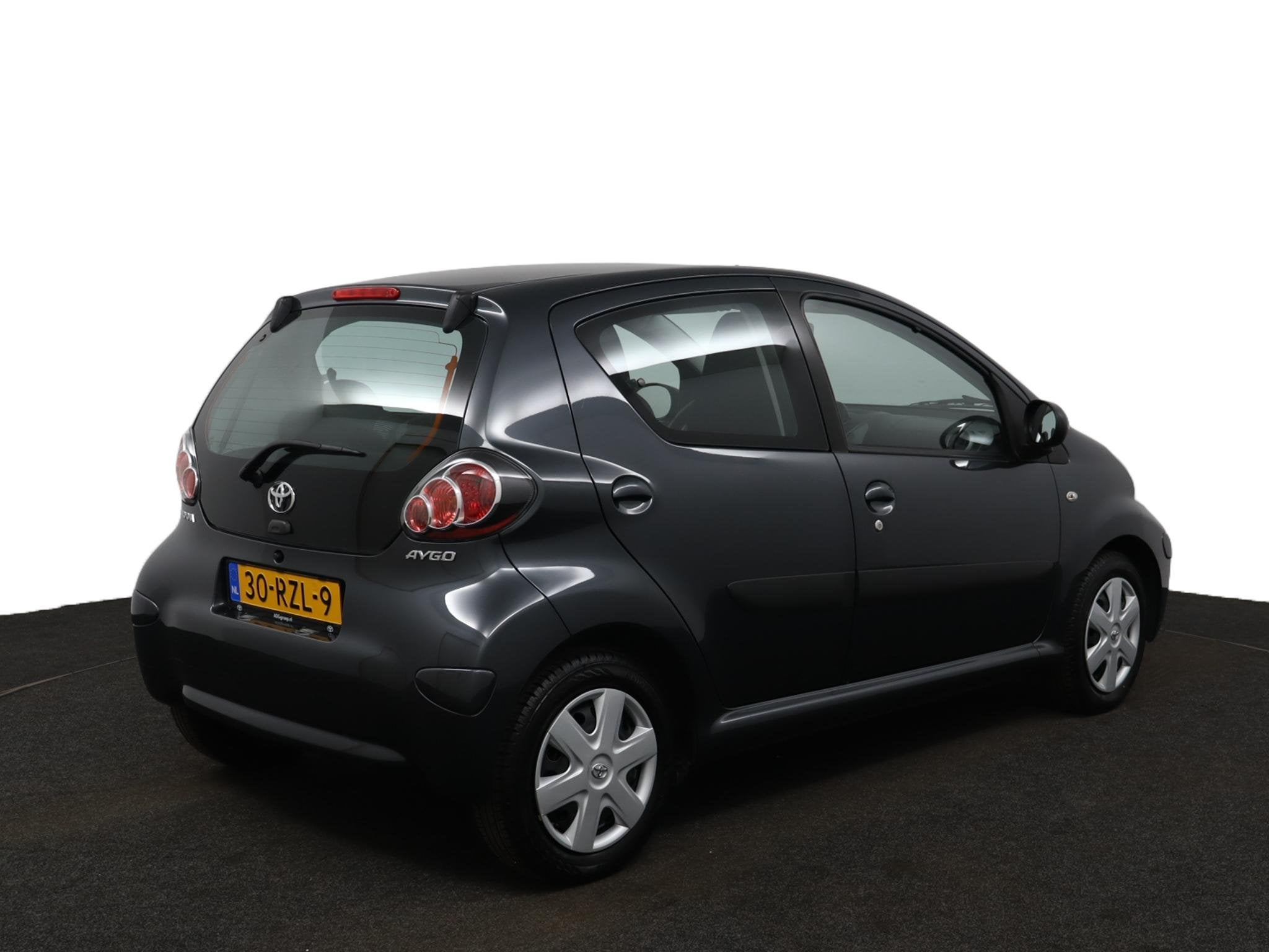 Toyota Aygo 1.0-12V Comfort Navigator | 1e Eigenaar | Heel w, Auto's, Toyota, Voorwielaandrijving, Gebruikt, 4 stoelen, 68 pk