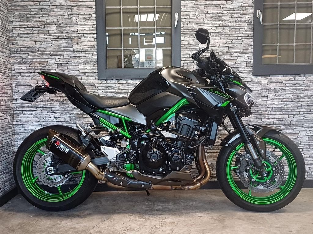 Kawasaki Z900 Performance 2023  2.432 km  Veel opties  ZGAN, Occasion, 4 cilinders, Motorrijbewijs A, Meer dan 35 kW