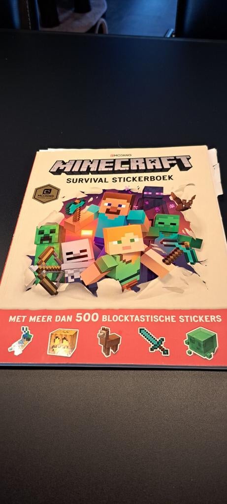Minecraft Survival Stickerboek., Ophalen of Verzenden, Zo goed als nieuw