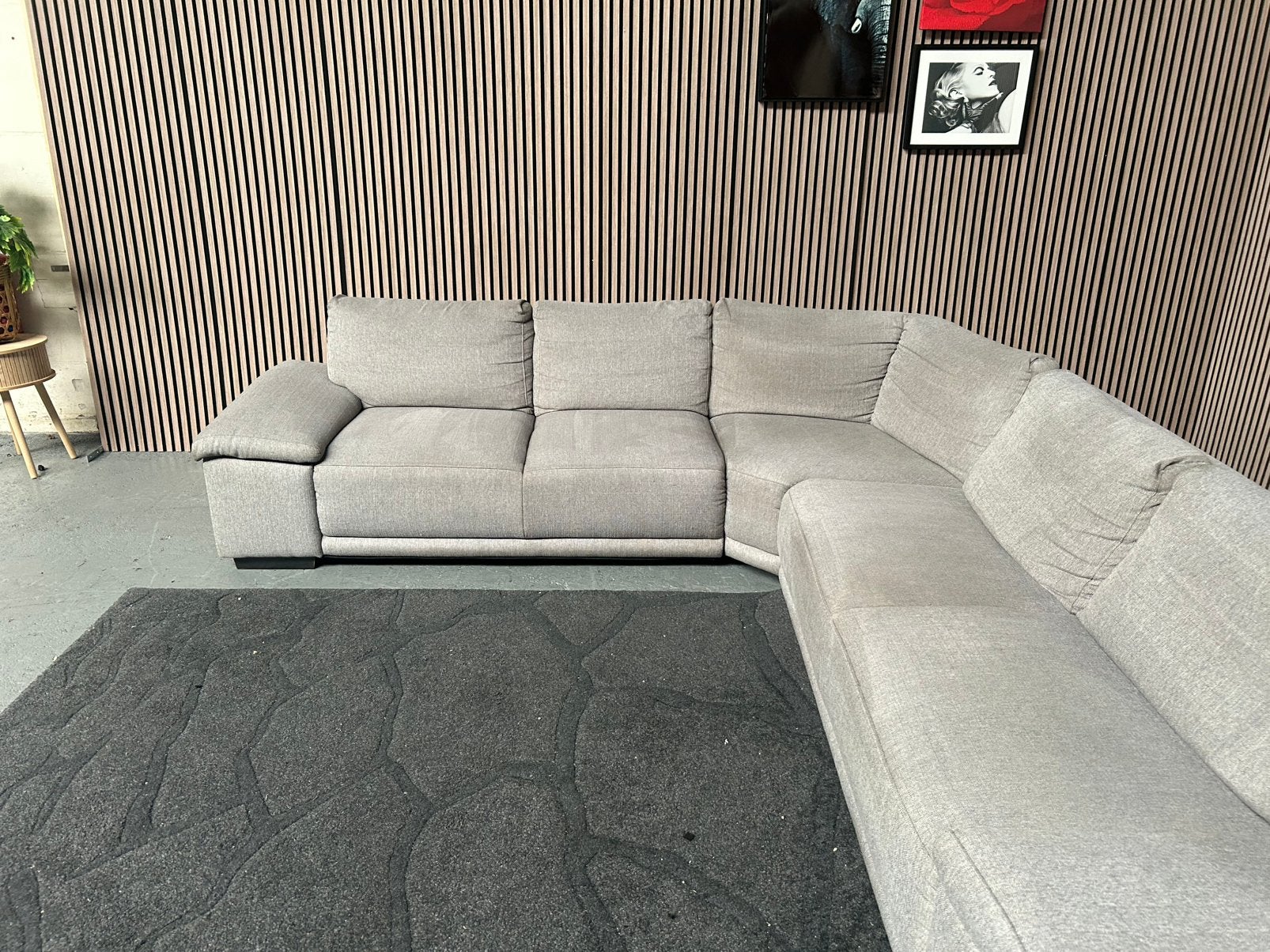GRATIS LEVERING LICHT GRIJZE HOEKBANK 265X290 GEREINIGD, 250 tot 300 cm, Hoekbank, Ophalen of Verzenden, Zo goed als nieuw