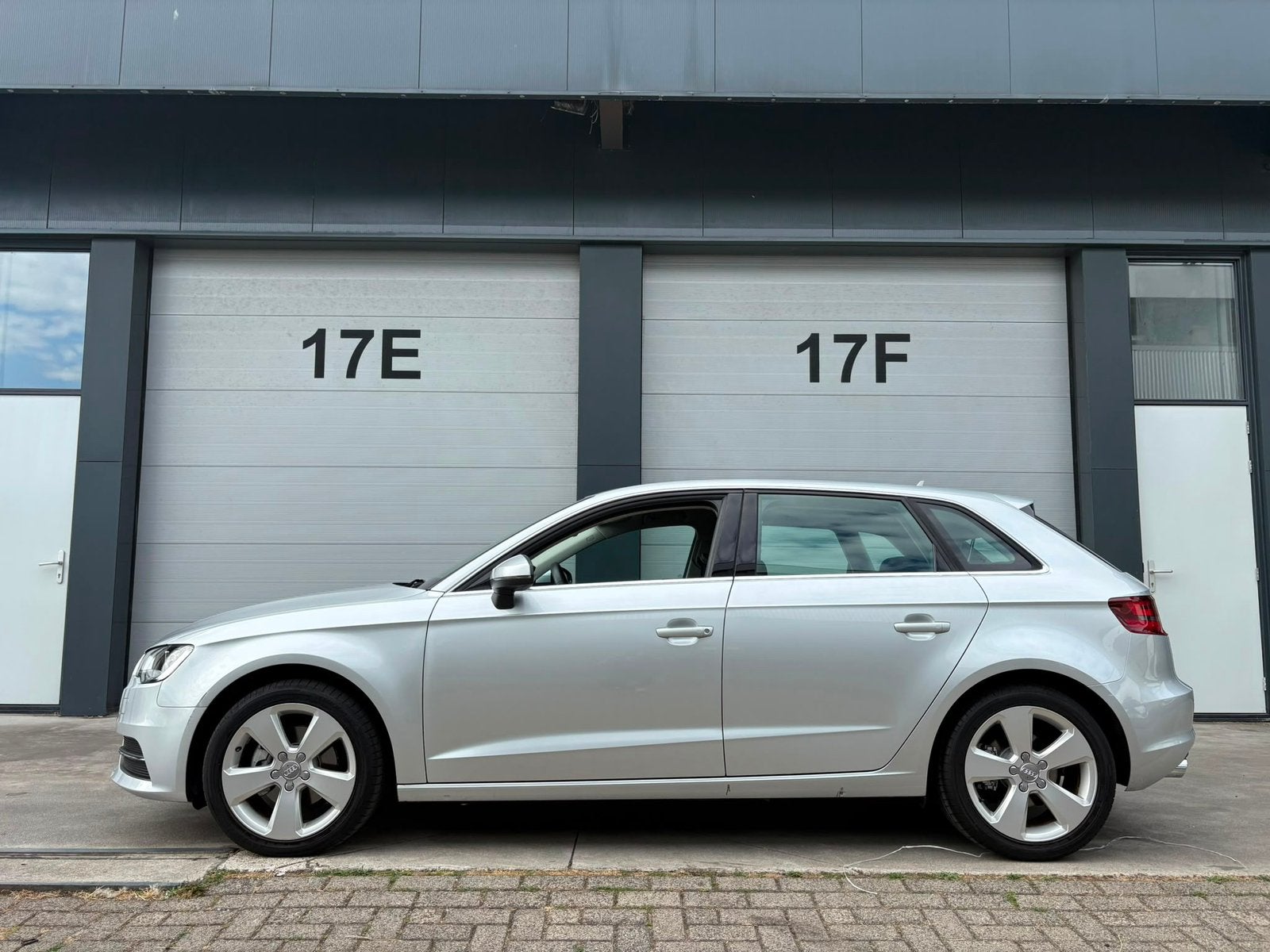 Audi A3 1.4 Sportback Let op:33dkm-1eig-'13, Auto's, Euro 5, Zwart, 4 cilinders, Leder en Stof