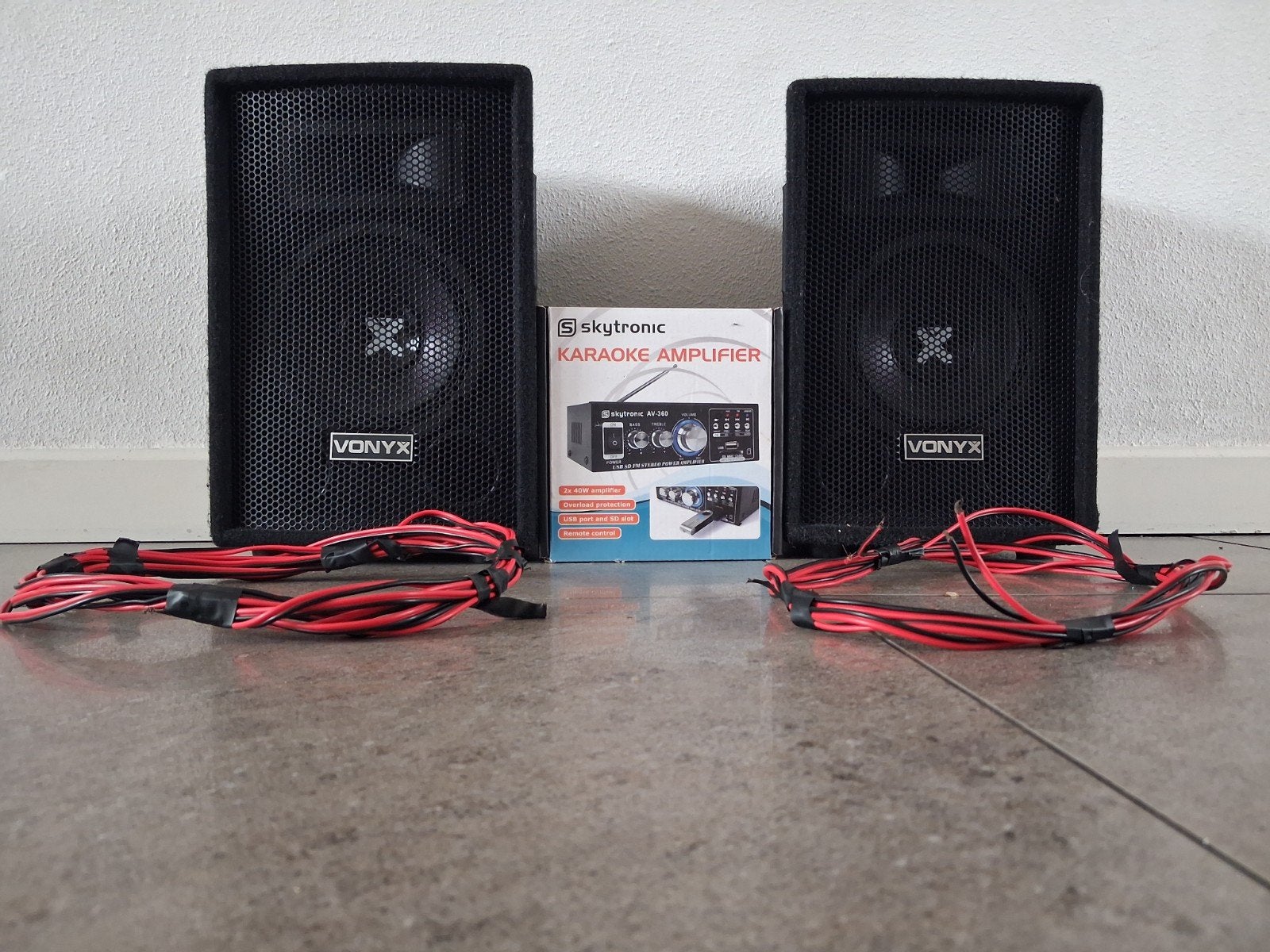 Skytone Karaoke Amplifier met Vonyx Speakers, Overige merken, Zo goed als nieuw, Speakers, Losse componenten