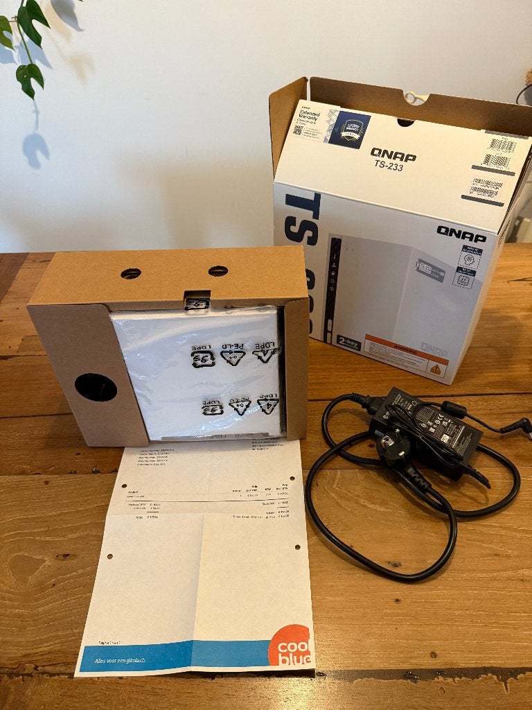 QNAP TS-233 + Seagate IronWolf 4TB HDD, Ophalen of Verzenden, Nieuw