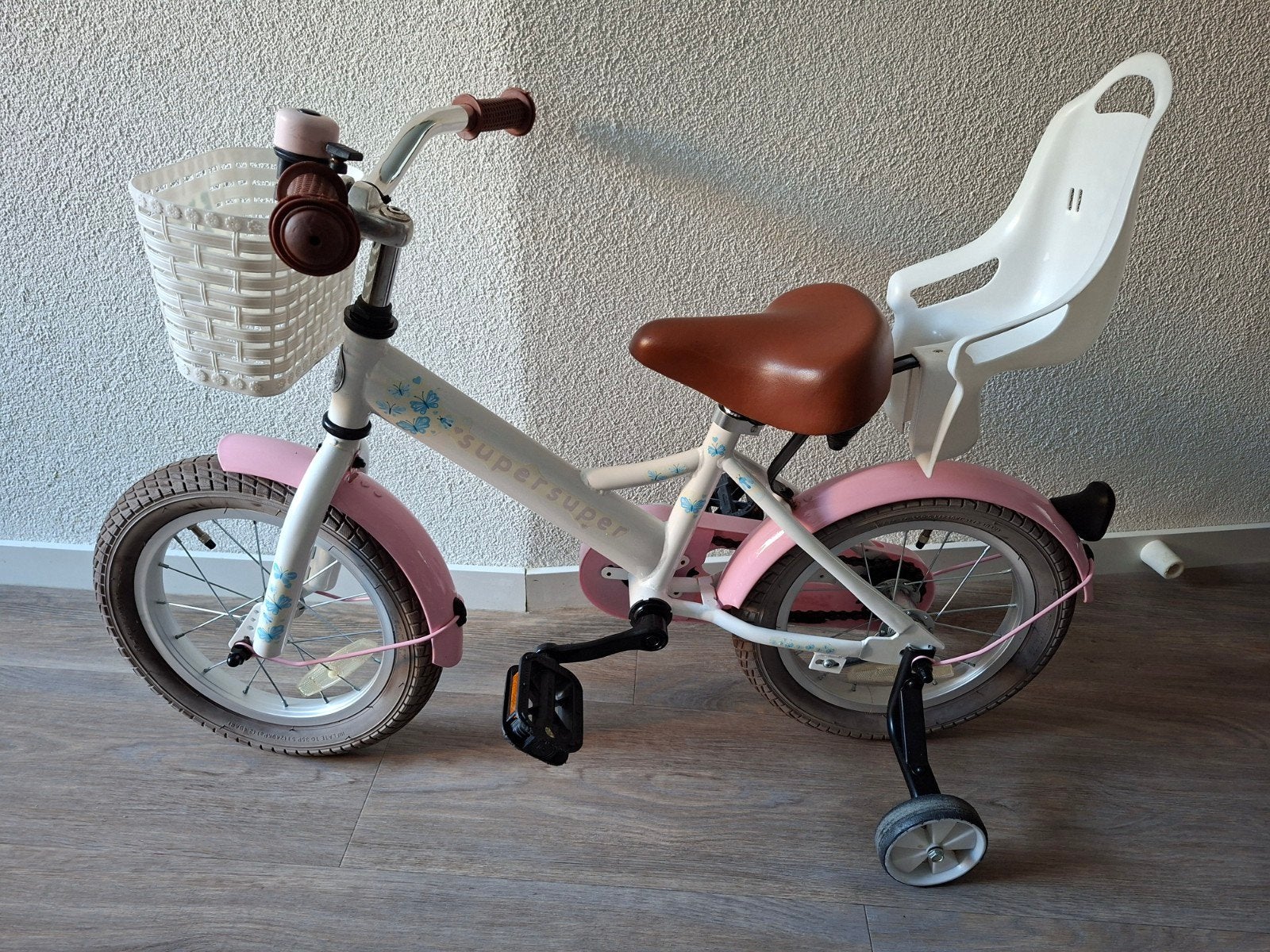 meisjes fiets 14 inch met poppenzitje perfecte staat, Fietsen en Brommers, Fietsen | Meisjes, Ophalen, Zo goed als nieuw, 14 inch of minder