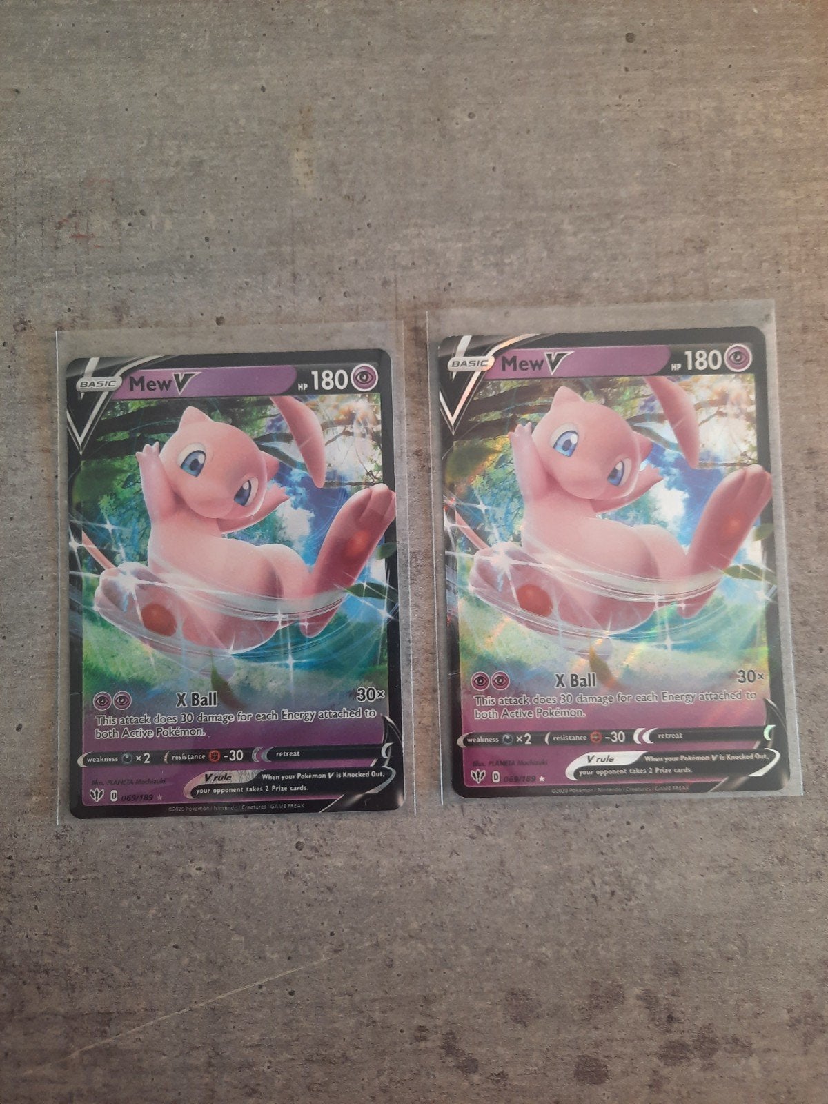 Mew V #069 Pokémon kaarten - 2 stuks, Hobby en Vrije tijd, Ophalen of Verzenden, Nieuw, Meerdere kaarten, Foil