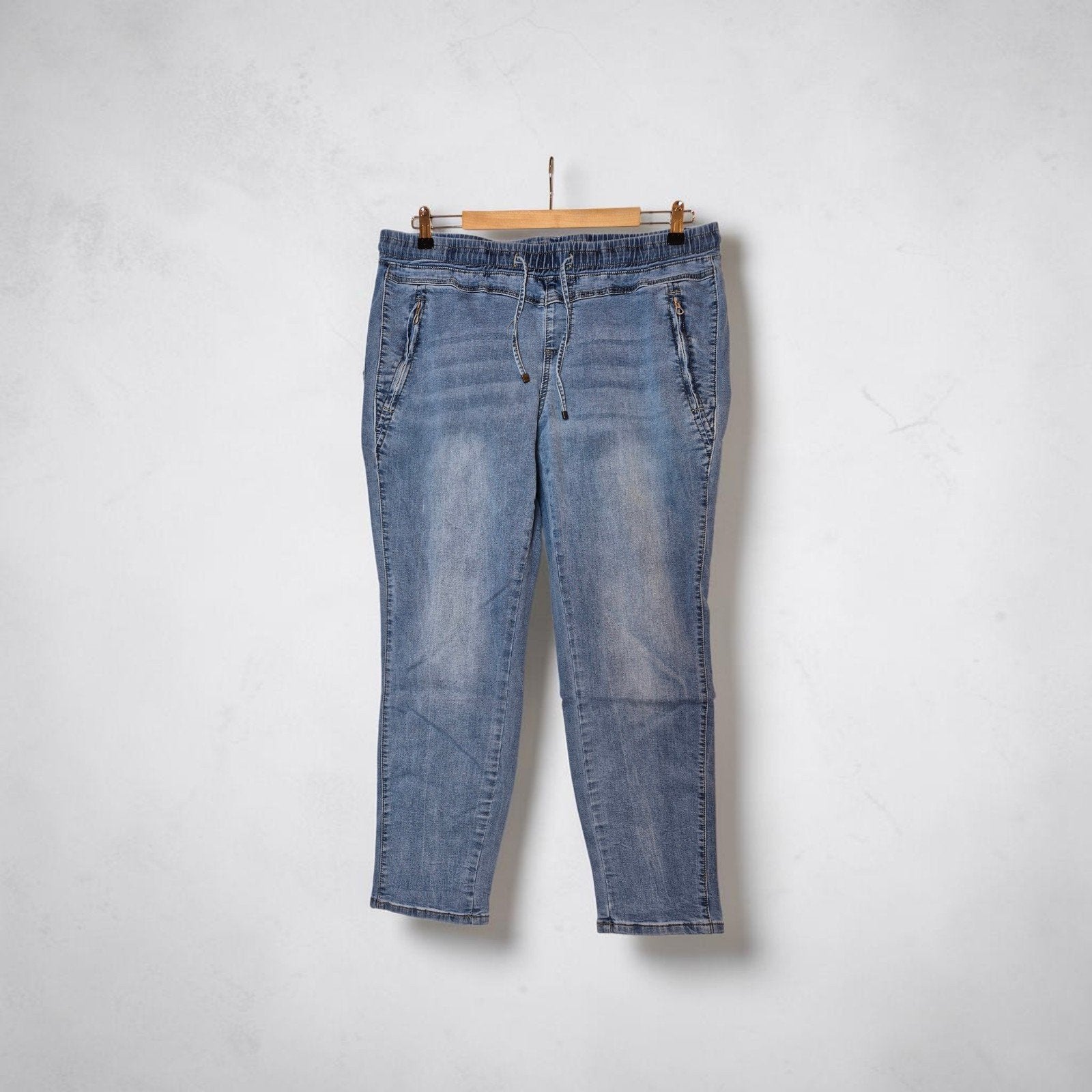 RED BUTTON TESSY crp jog denim light stone mt 44, Zo goed als nieuw, W33 - W36 (confectie 42/44), Red Button, Verzenden