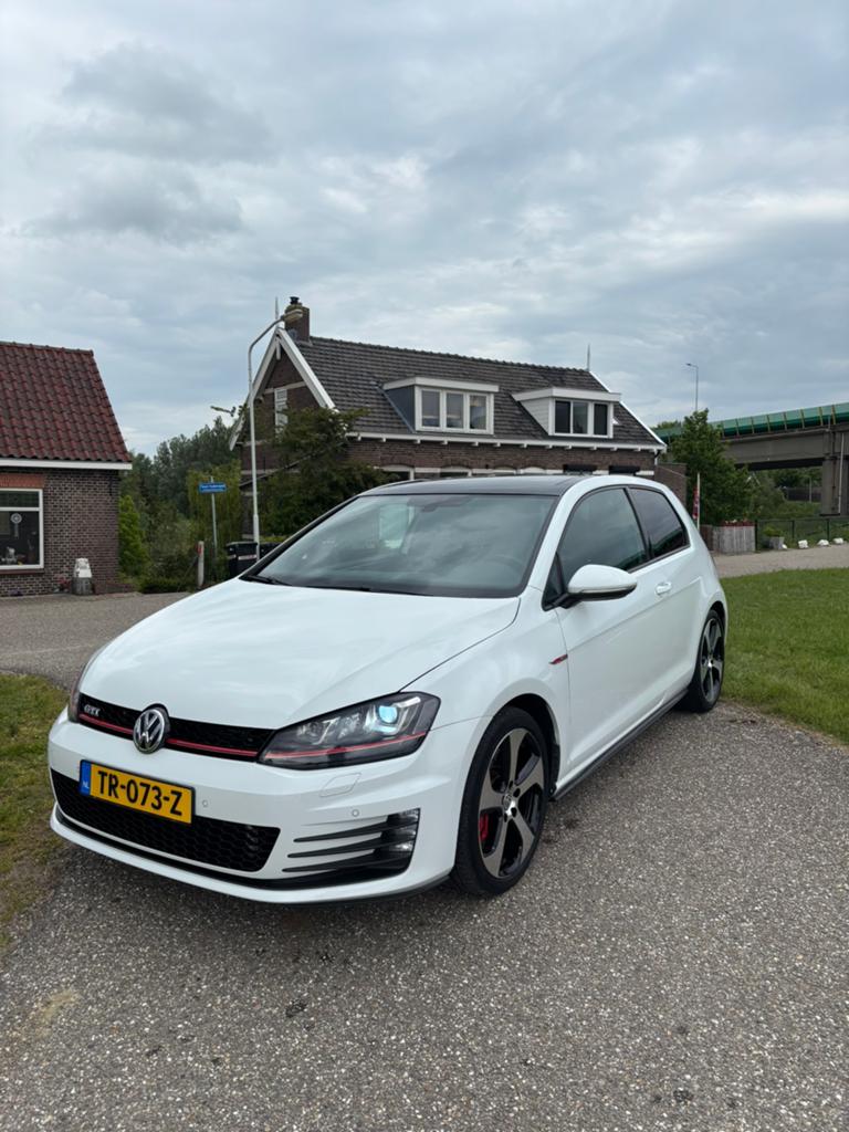 Volkswagen Golf 2.0 TSI performance 310pk 3D handgeschakeld, Auto's, Volkswagen, Particulier, Golf, ABS, Airbags, Airconditioning