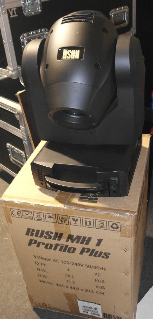 4x MH Martin Rush MH1 Profile Plus in flightcase, Ophalen, Gebruikt, Licht, Geluidgestuurd