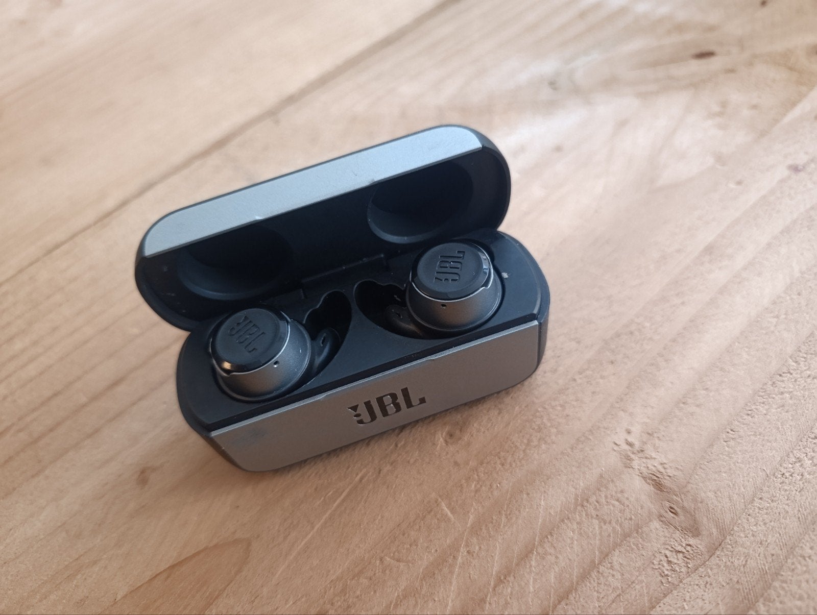 JBL Tune 225TWS Draadloze In-ear oordopjes, In-ear, Gebruikt, JBL, Zilver