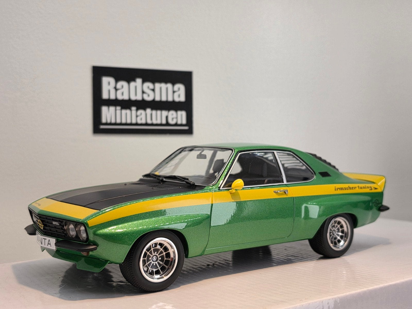 Opel Manta A Irmscher – Groen/Geel - 1:18 ModelCarGroup, MCG, Auto, Nieuw, Ophalen of Verzenden
