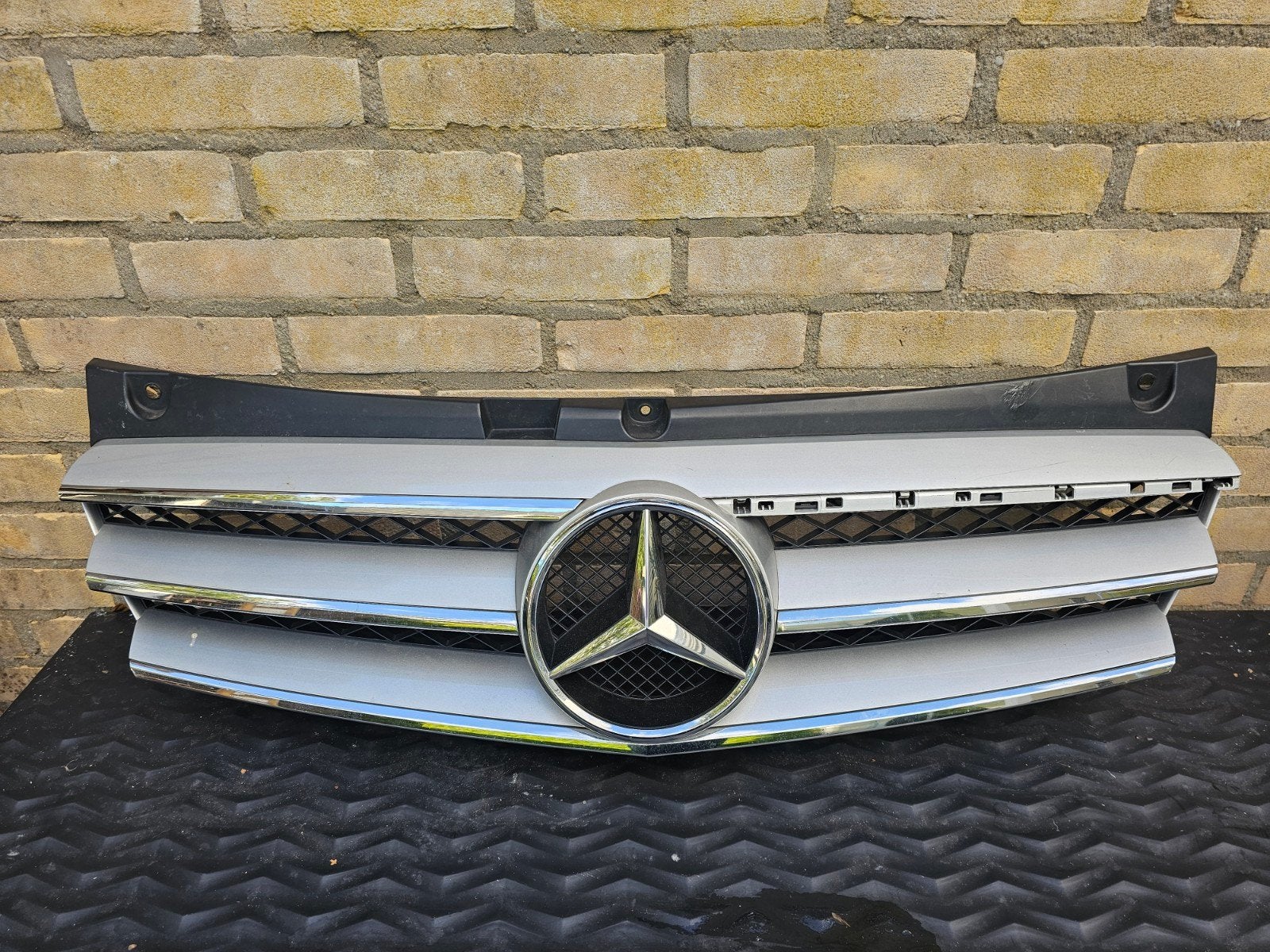 Grille W639 Vito Facelift - Mercedes-Benz, Ophalen, Gebruikt, Voor, Mercedes-Benz