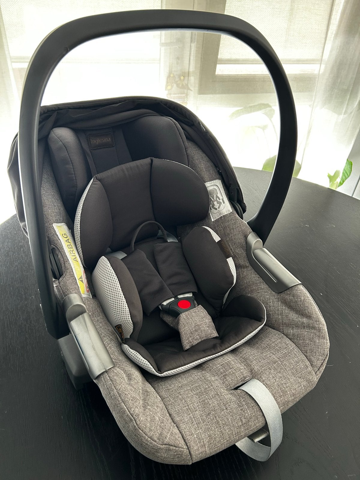 Inglesina Aptica autostoel voor newborns, Autogordel of Isofix, Gebruikt, Slaapstand, 0 t/m 13 kg