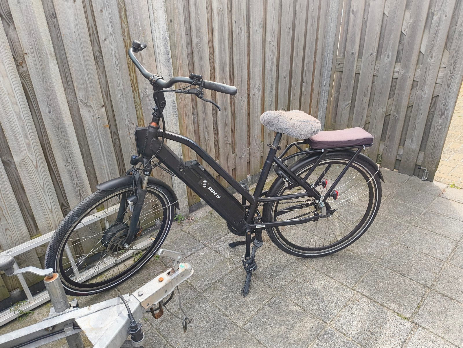 bezorg fiets, Fietsen en Brommers, Elektrische fietsen, Zo goed als nieuw, 51 tot 55 cm, 30 tot 50 km per accu, Ophalen